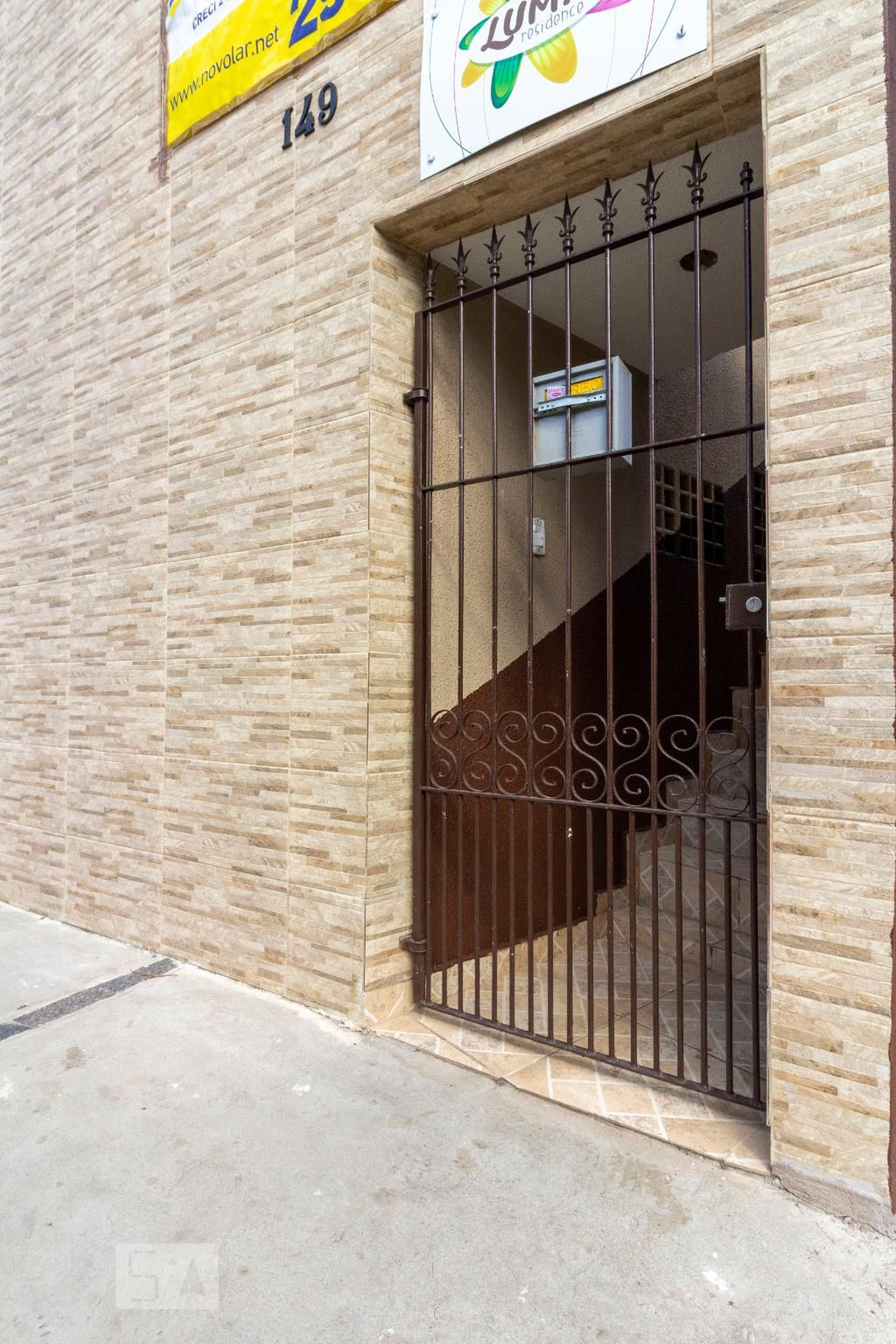 Fachada Condomínio em Rua Sargento Alberto Melo da Costa, 149