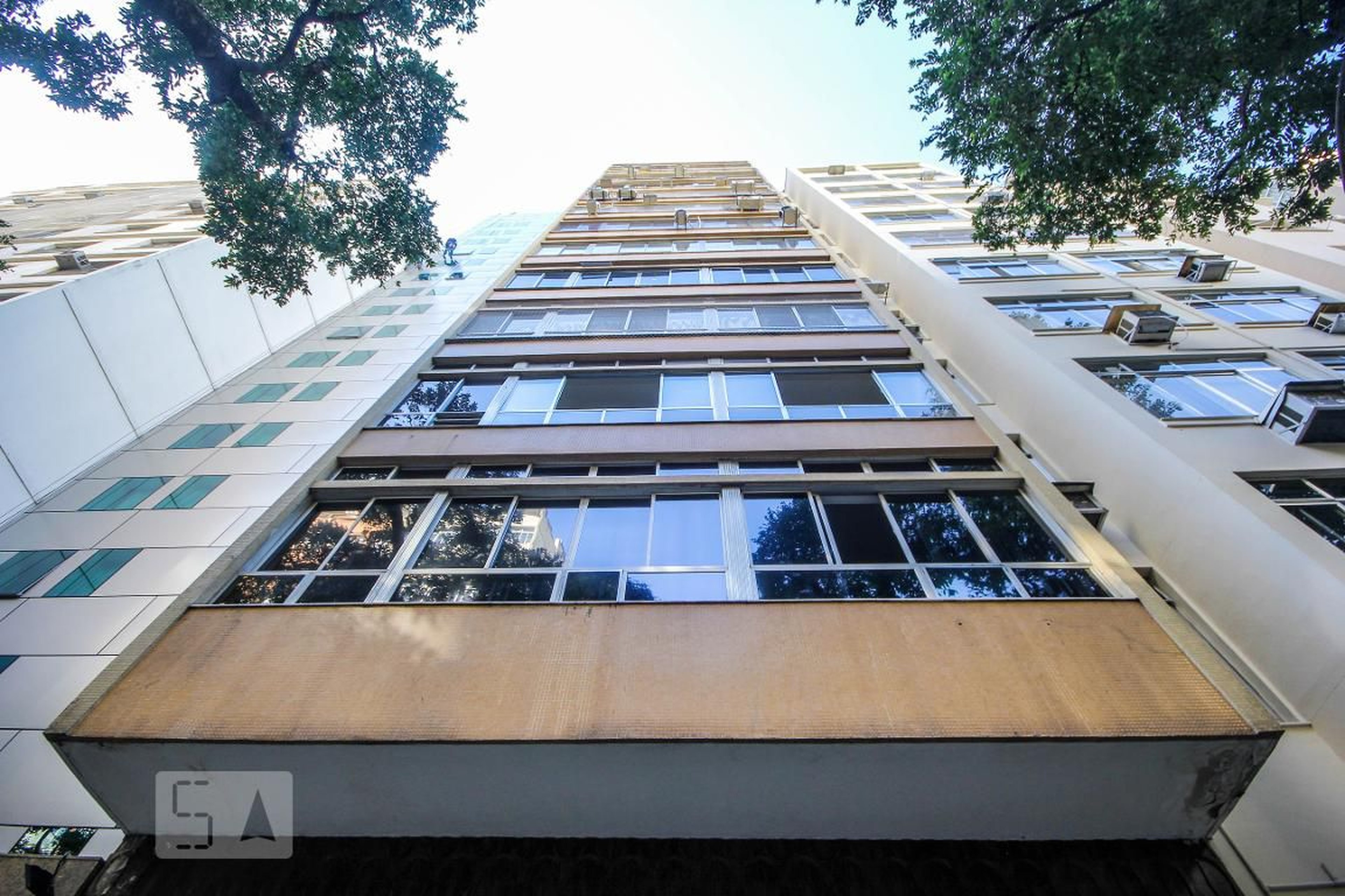 Fachada do Prédio Edificio Roseiral