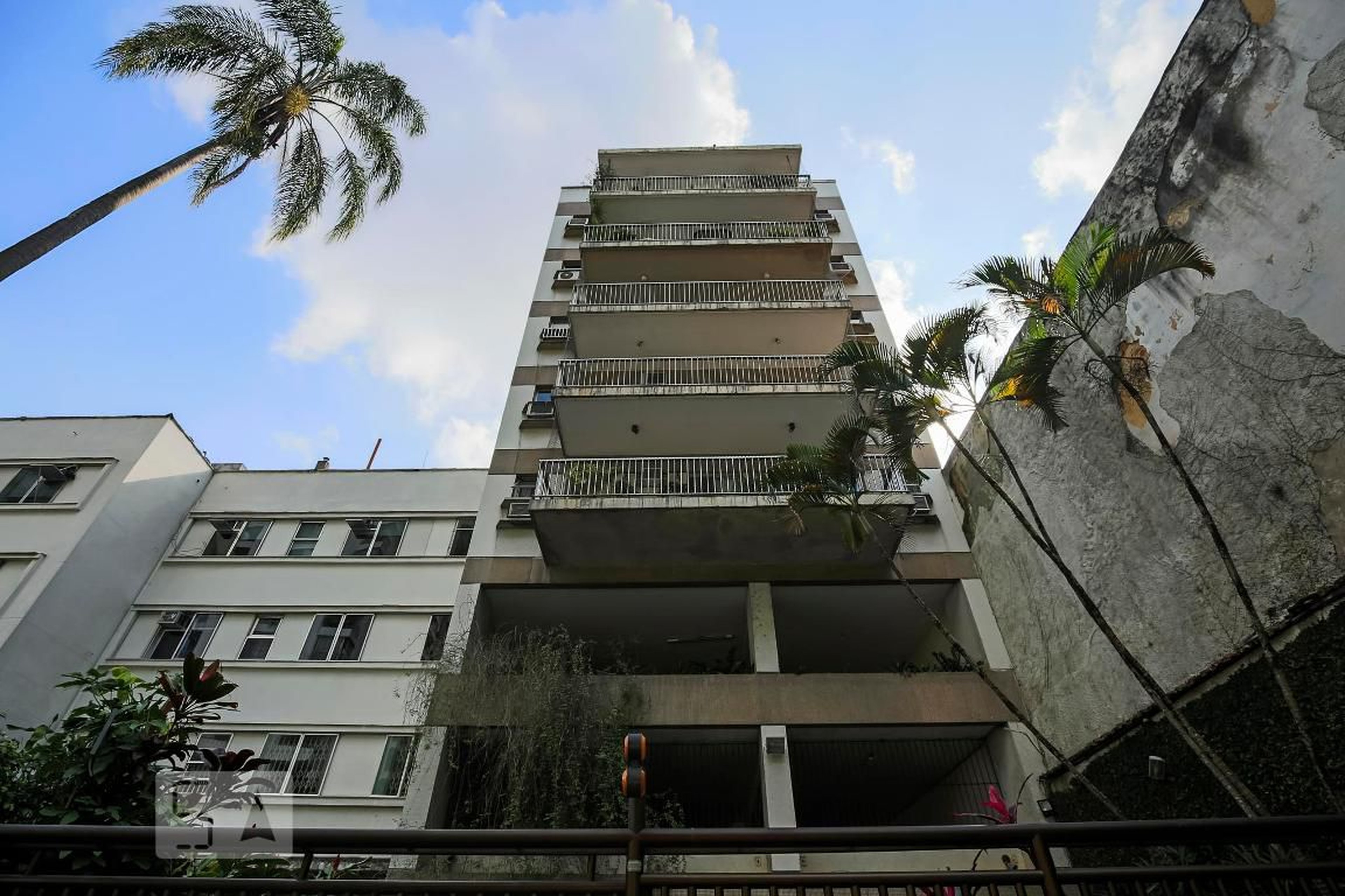 Fachada do Prédio Condomínio Sandra