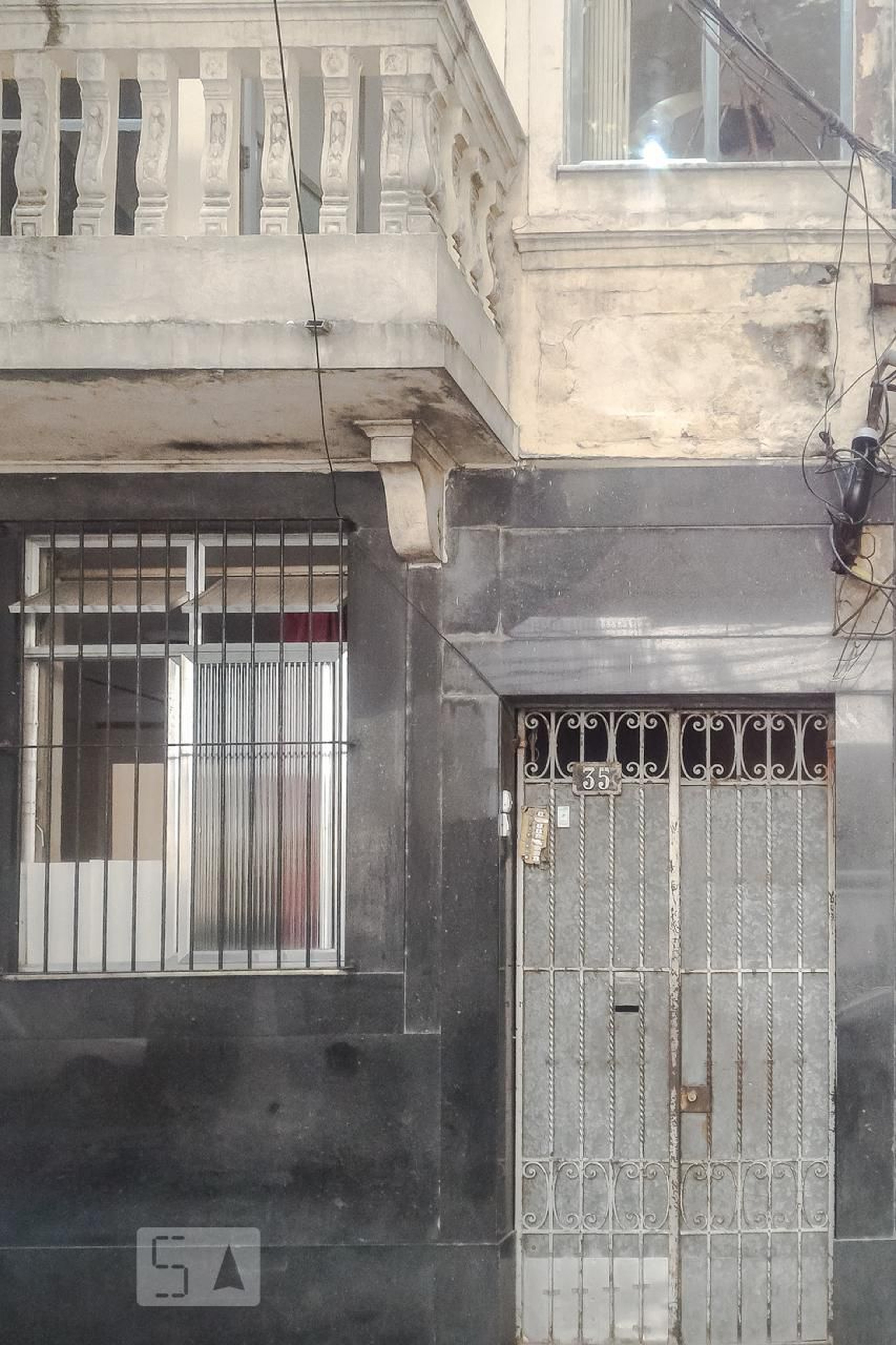 Fachada Condomínio em Rua Rodrigo de Brito, 35