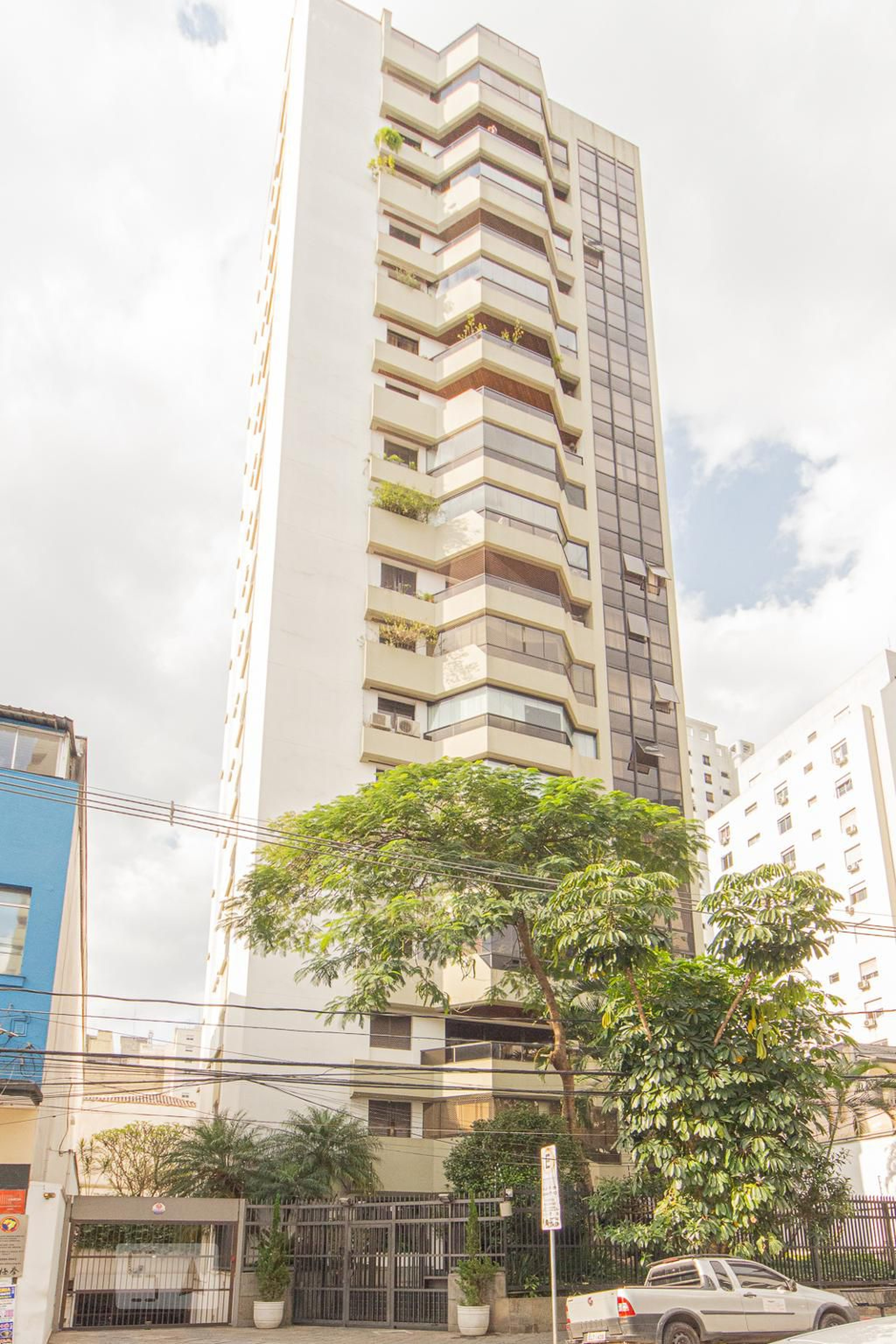 Fachada do Prédio Condomínio Saint Paul