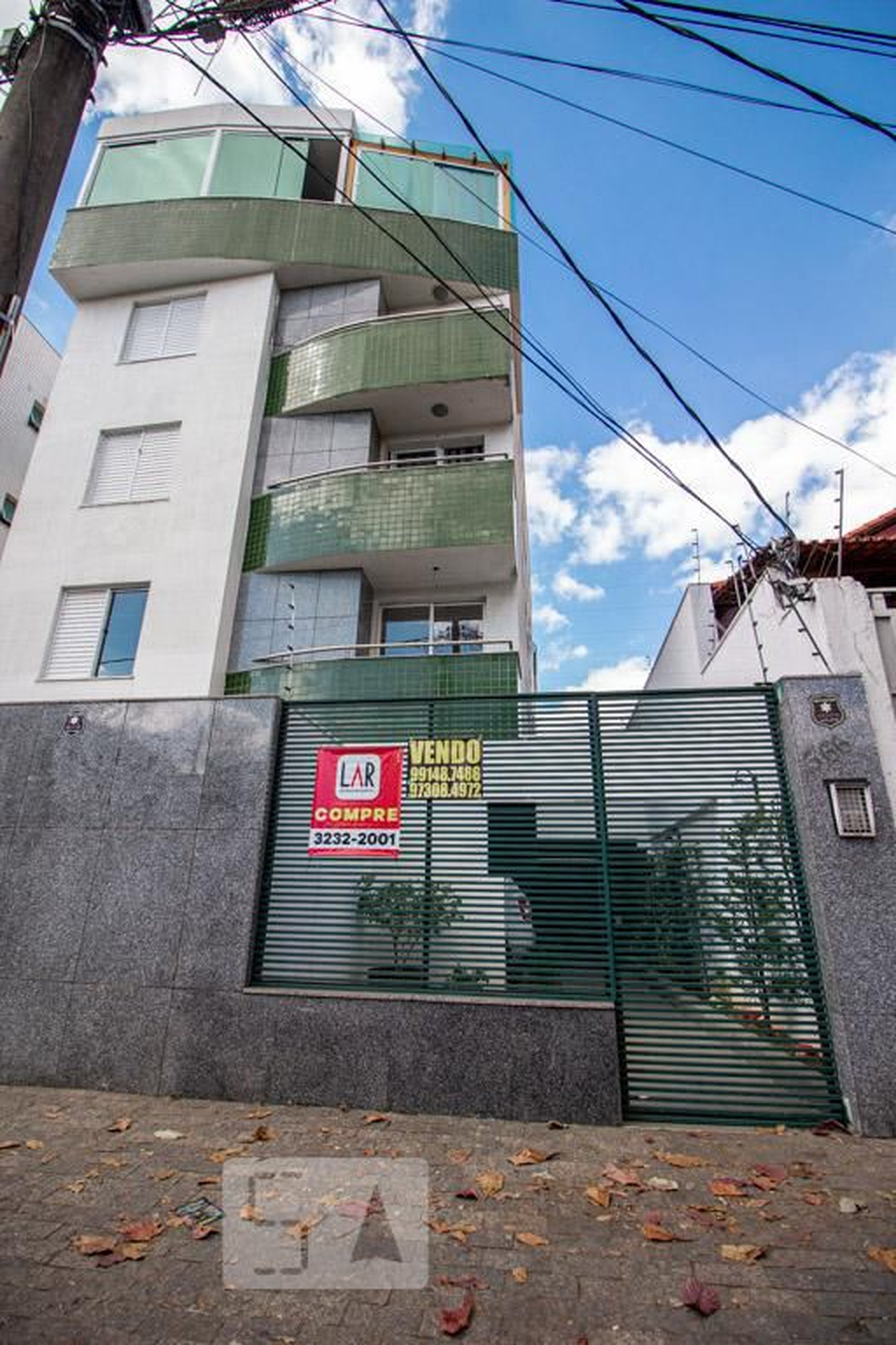 Fachada Condomínio em Rua Ramalho Ortigão, 366