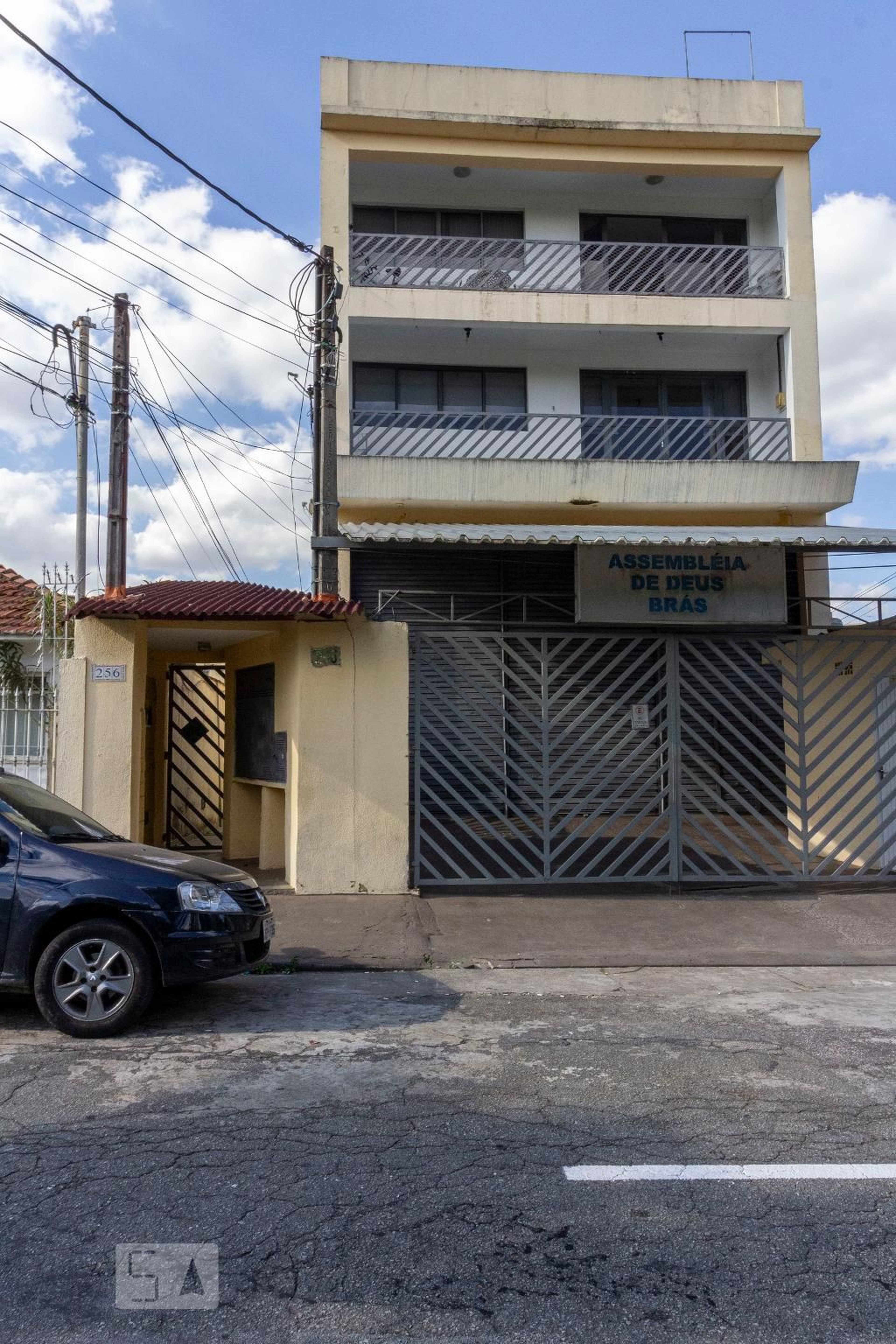 Fachada do Prédio Condomínio em Rua Nigata, 256