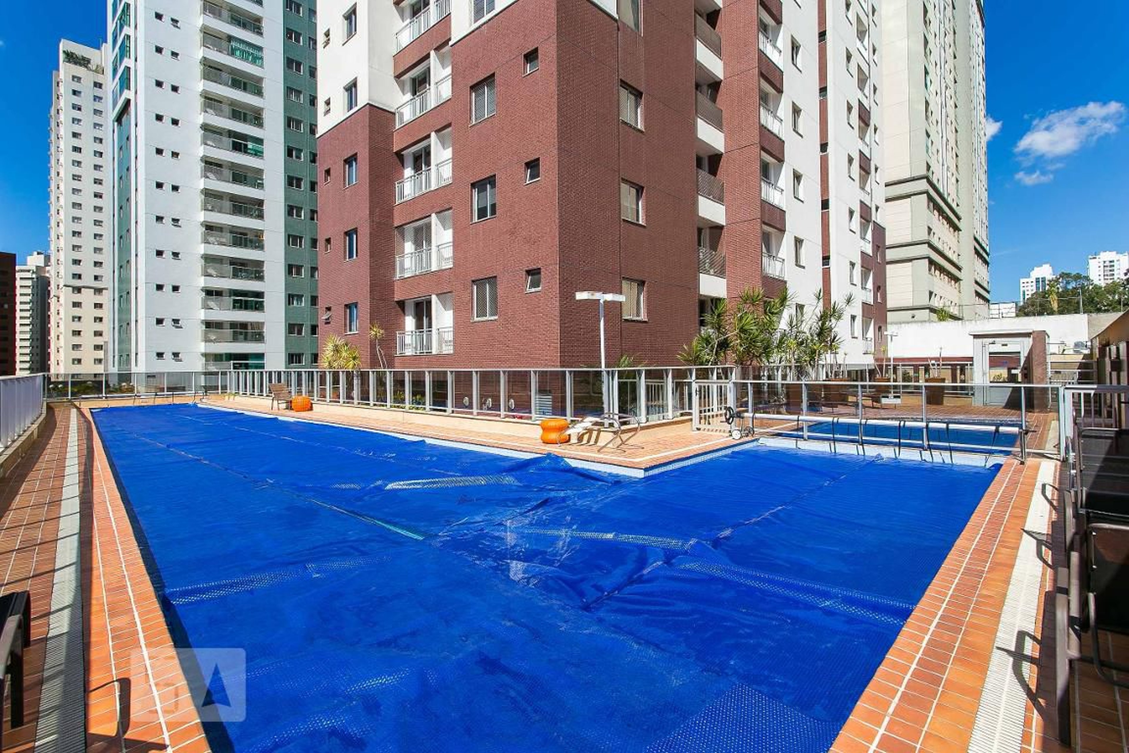 Piscina - New York BY Victoria