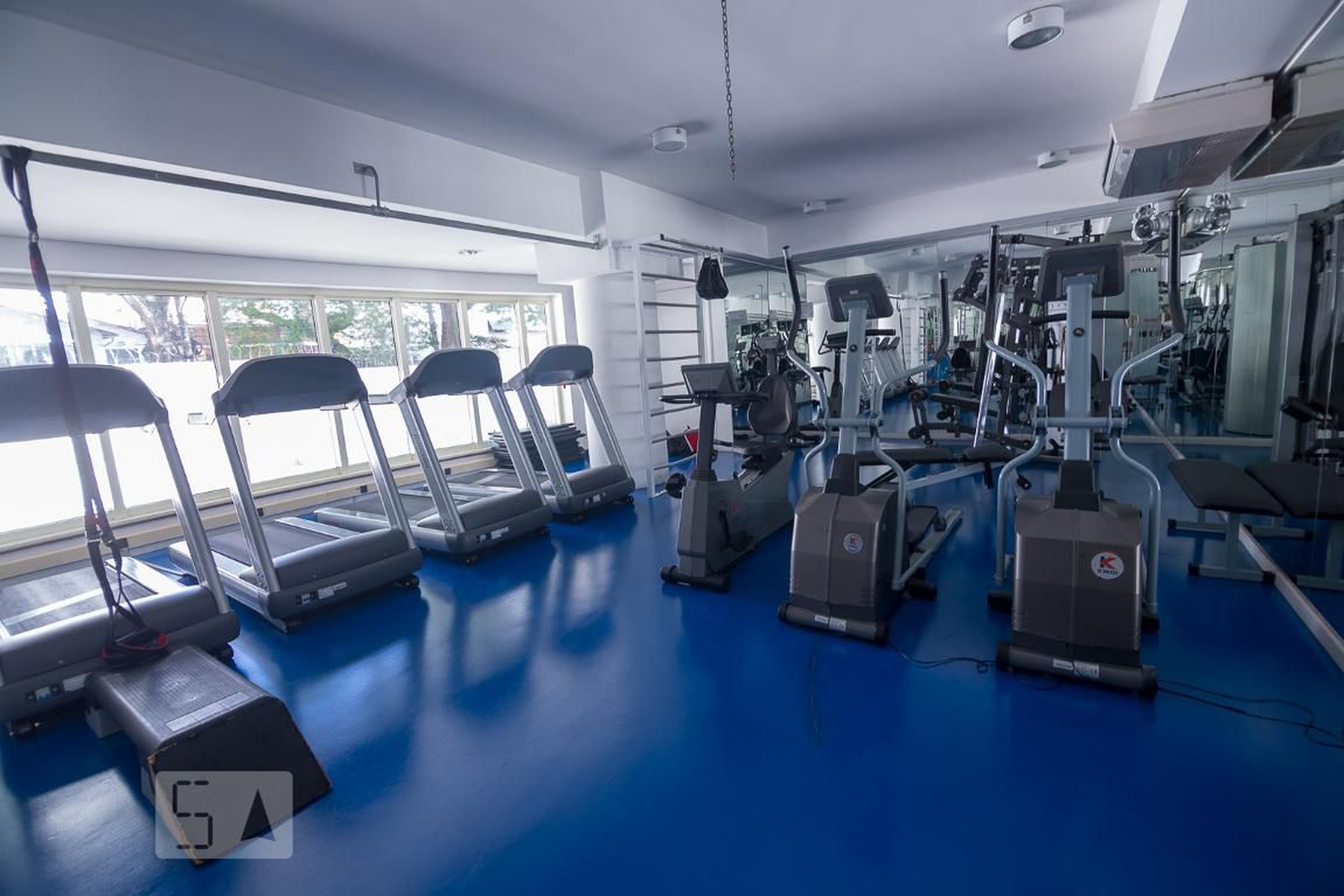 Academia - Long Champs