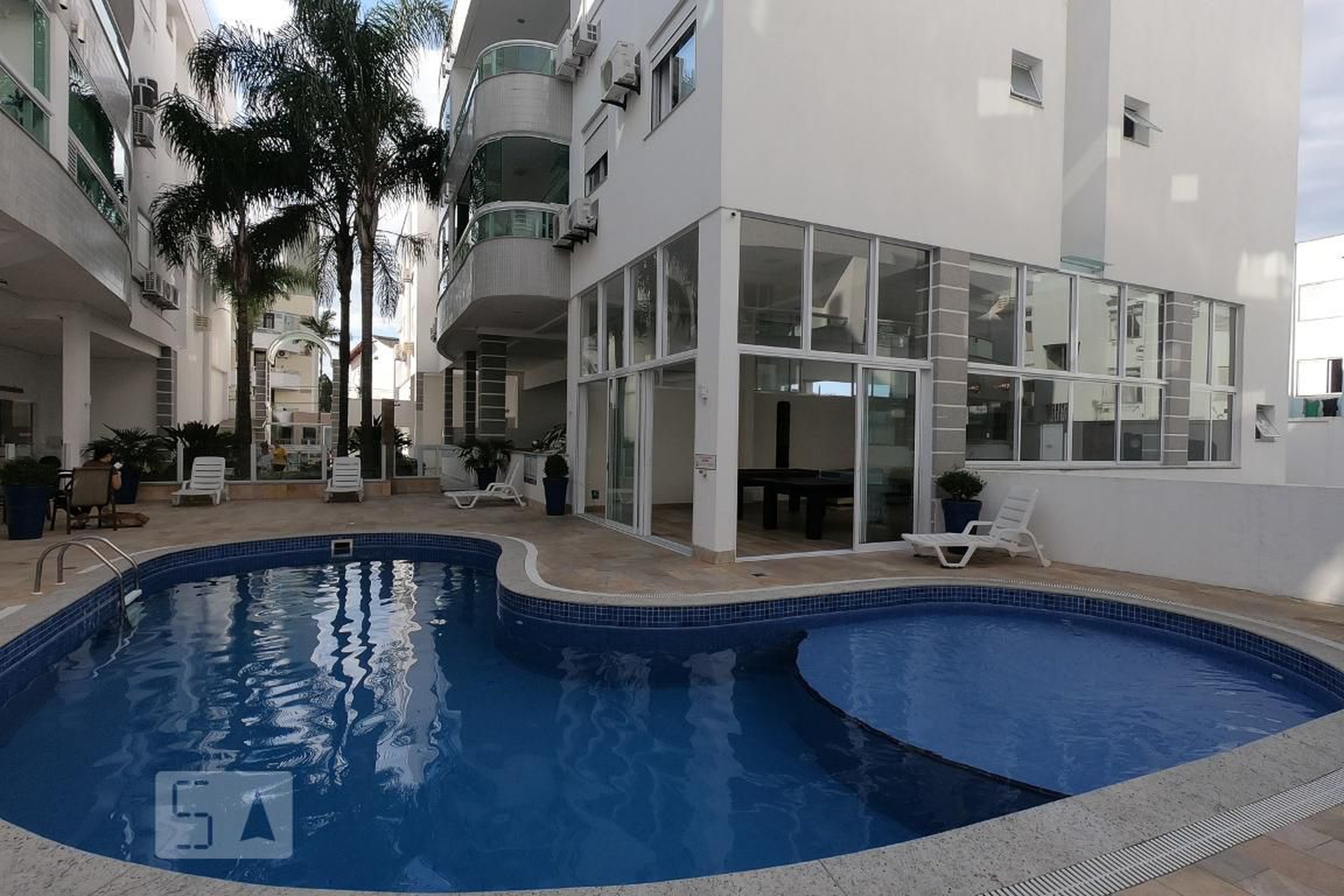 Piscina Condomínio Porto Del Mar