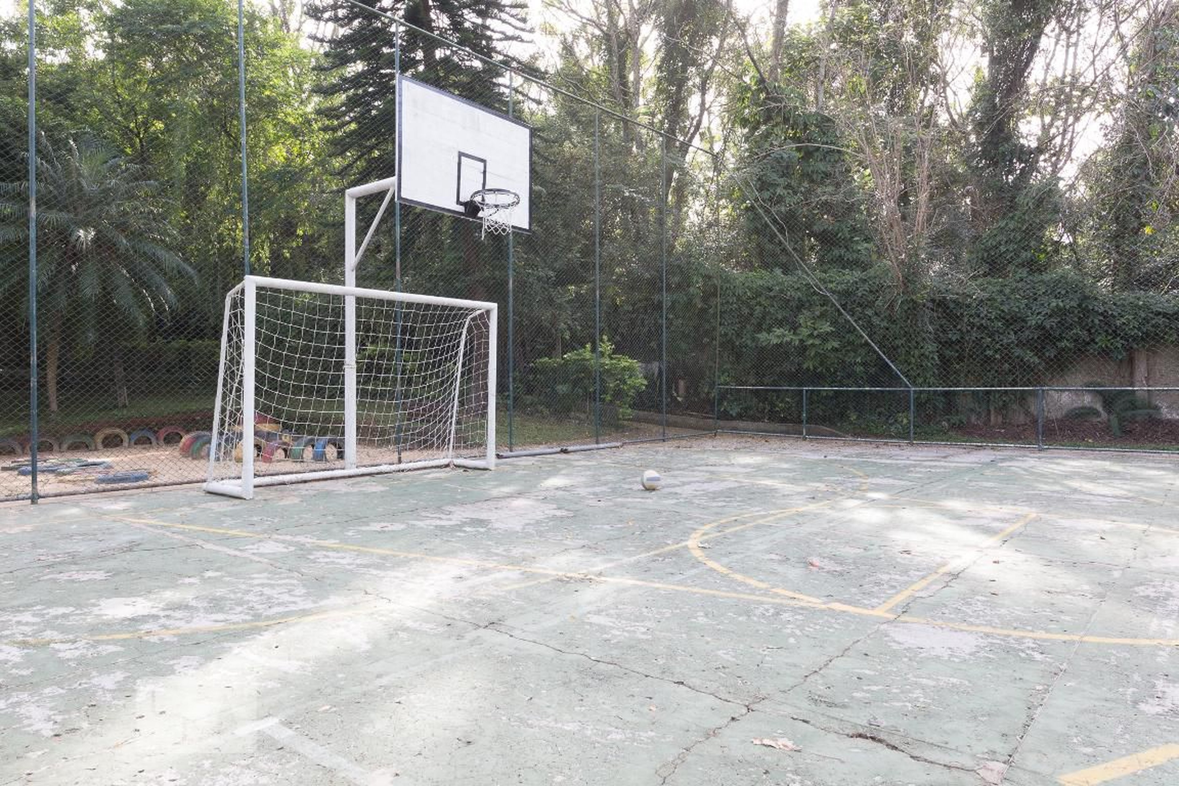 Quadra Poliesportiva - Edifício Residencial Dom Eudes de Orleans e Bragança