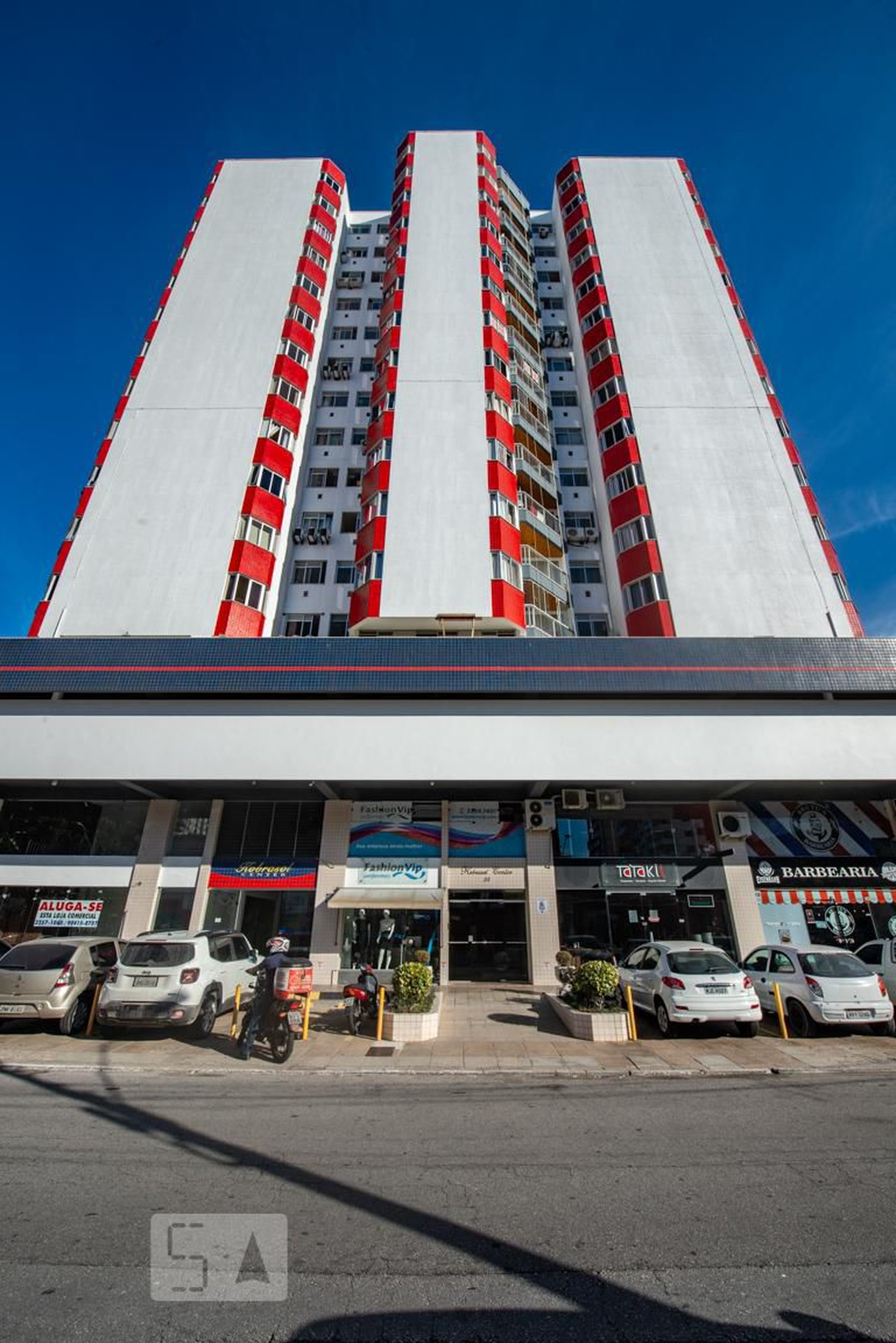 Fachada Residencial e Comercial Kobrasol Center