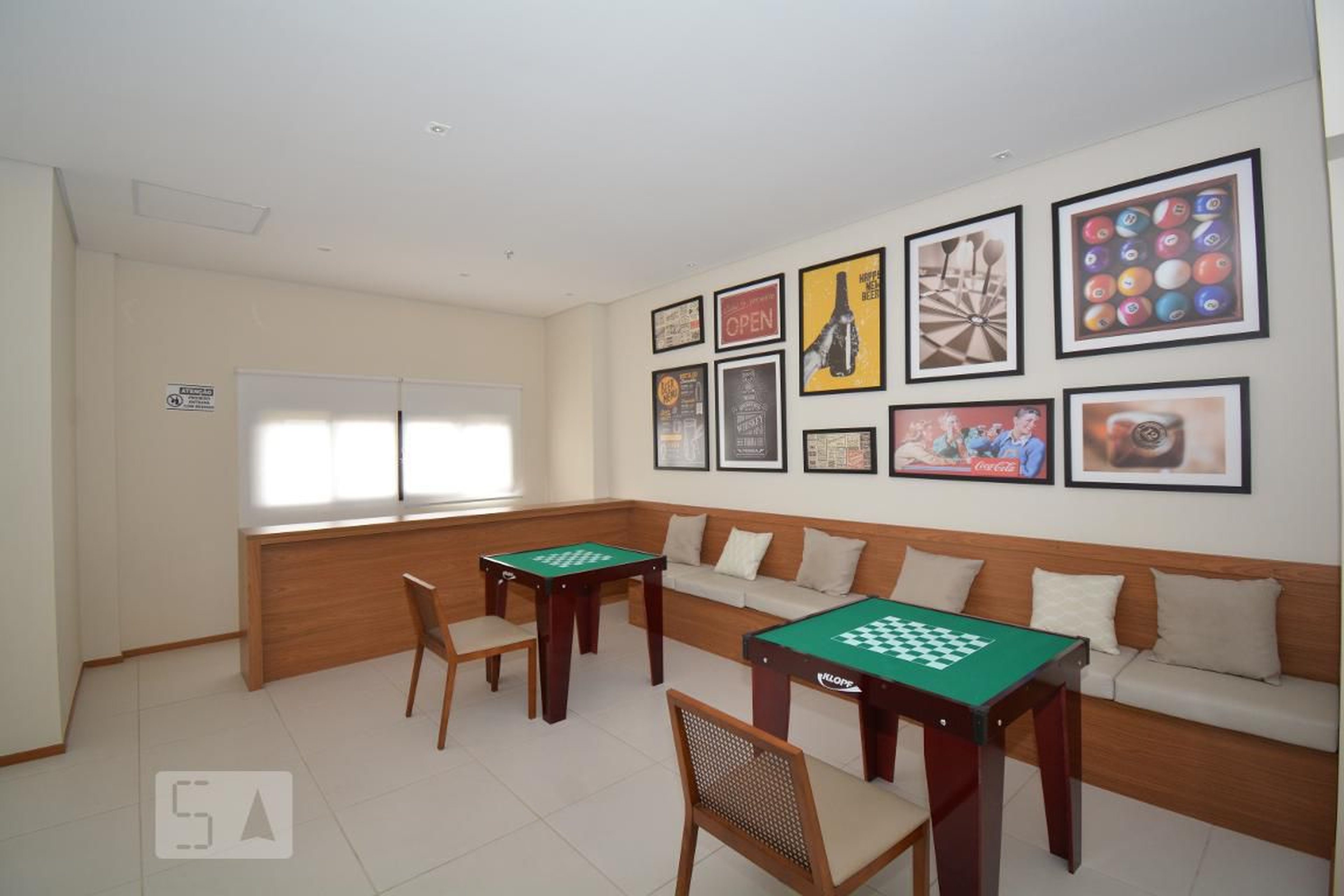 Salão de jogos - Dom  Club