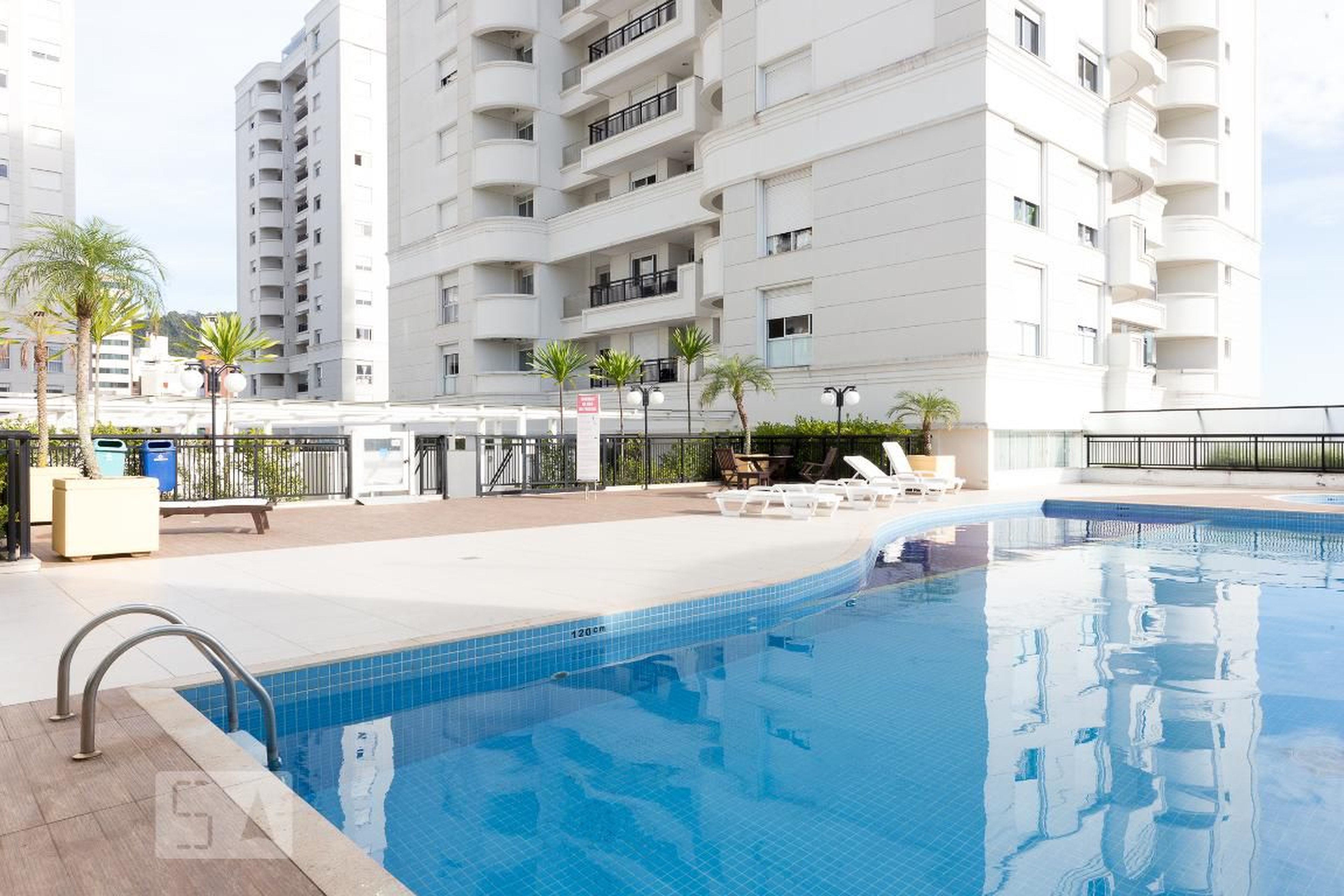 Piscina - Plaza di Mônaco