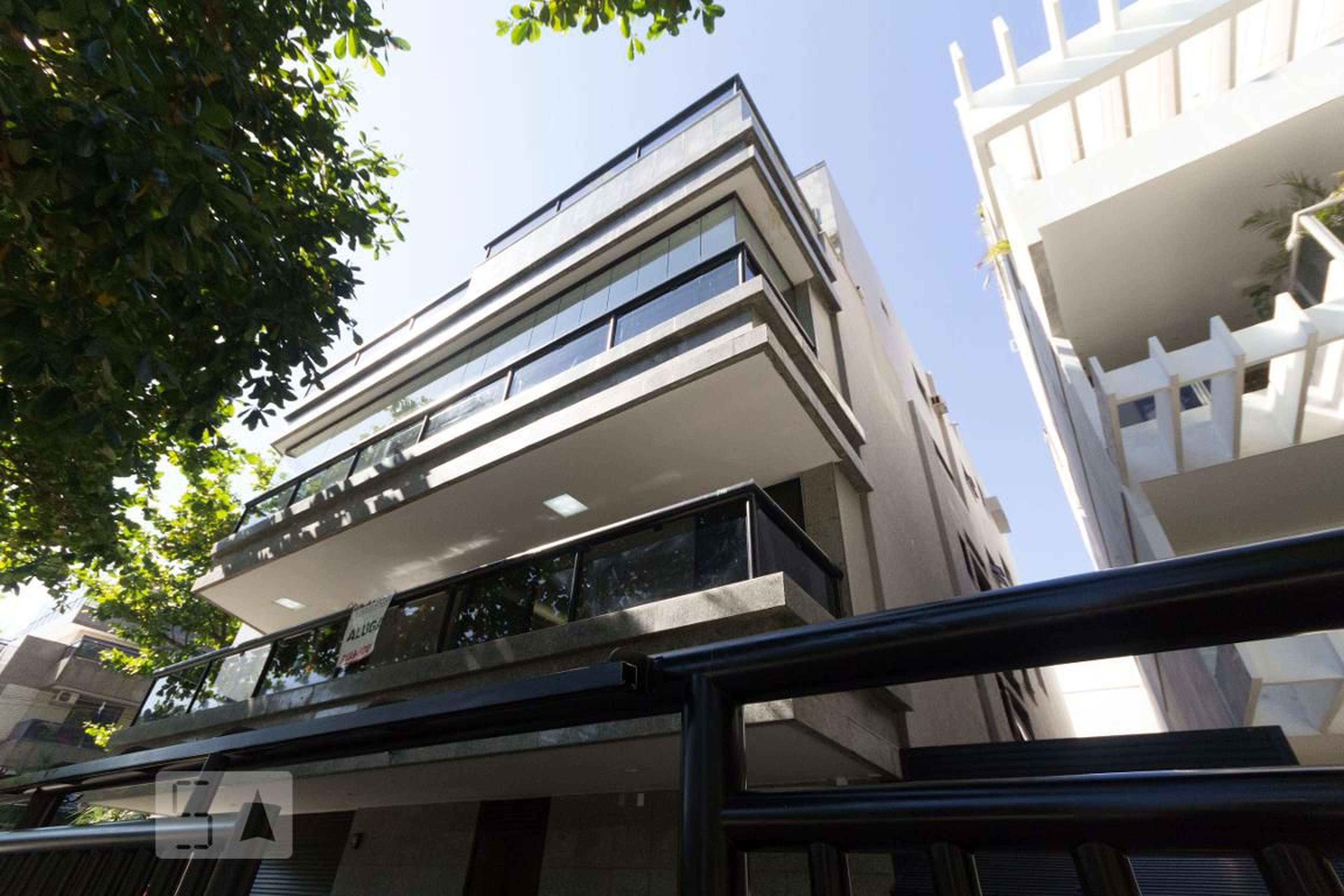 Fachada Condomínio Solar das Amendoeiras