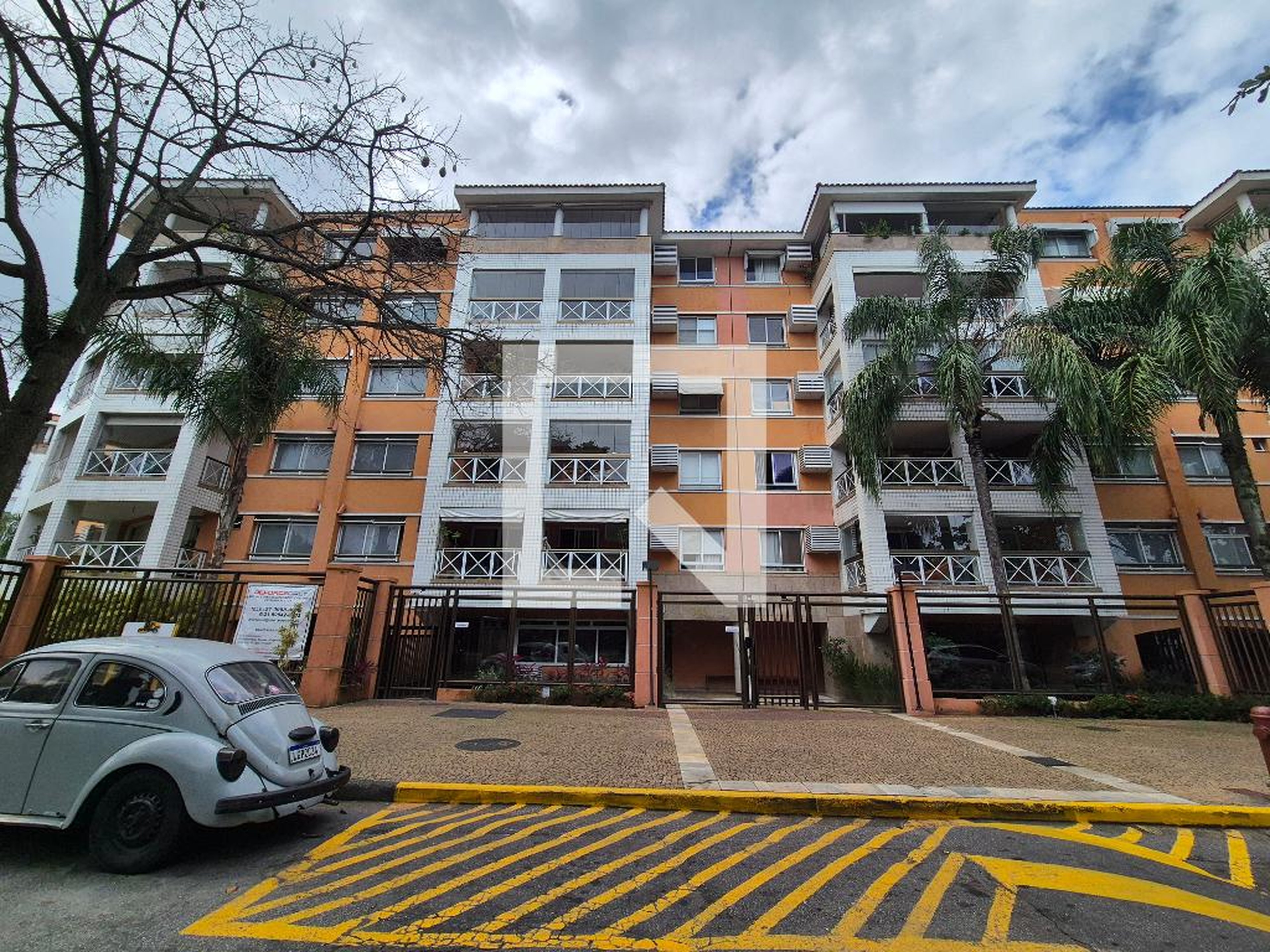 Fachada do Prédio Condomínio Bourbon