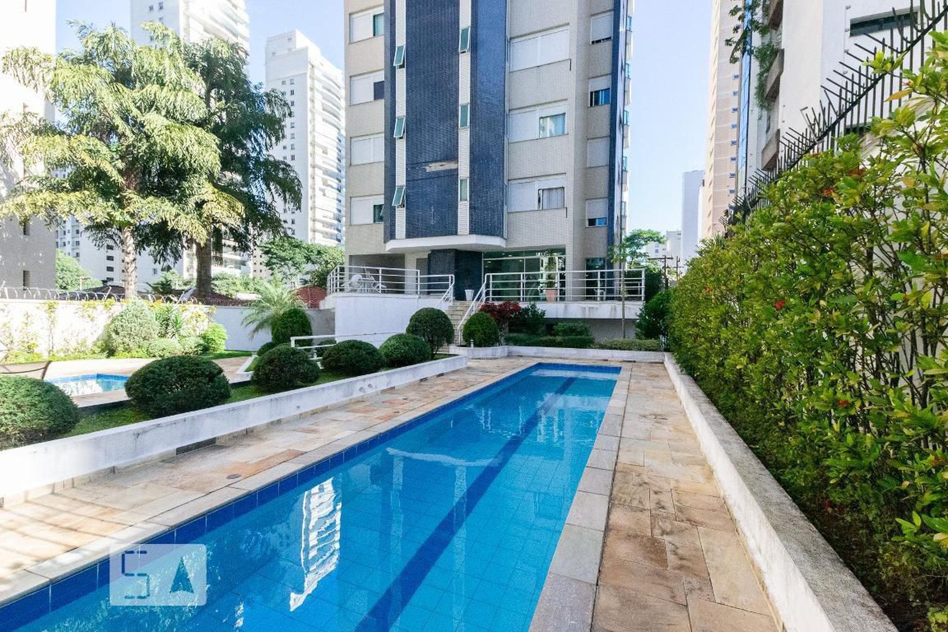 Piscina - Edifício San Bernardino Residence