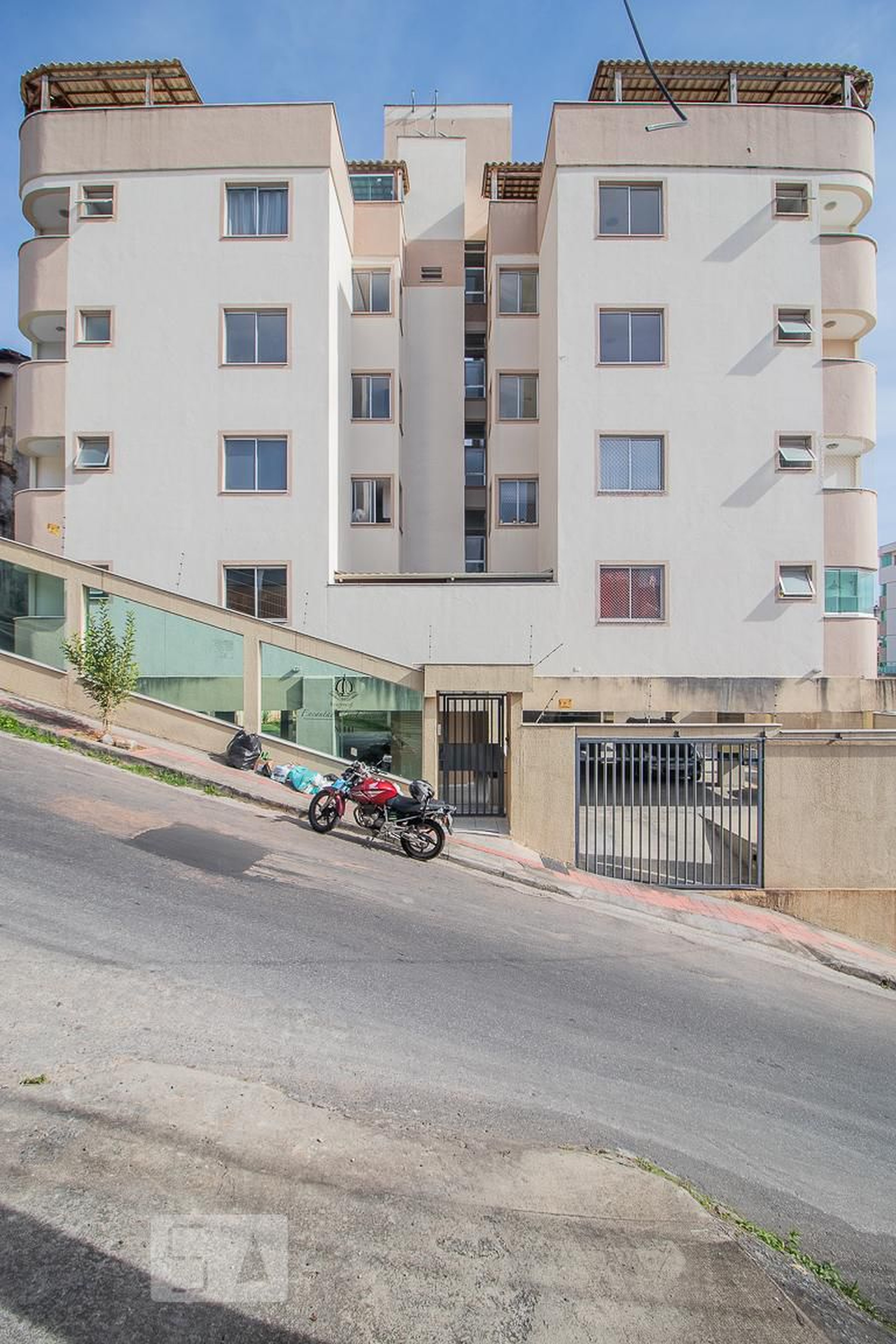 Fachada Edifício Encantado dos Caiçaras