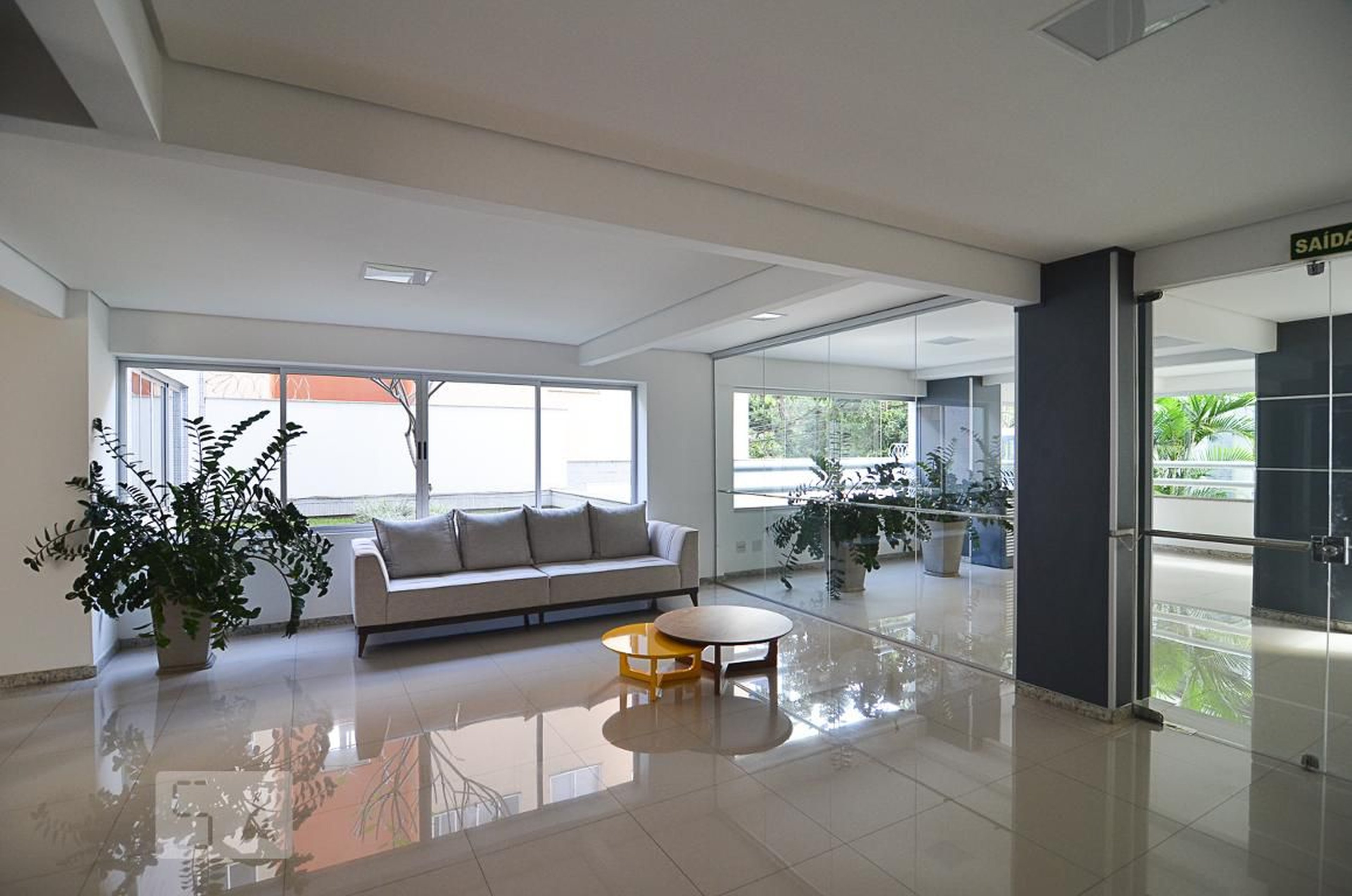 Entrada - Edifício Apoa