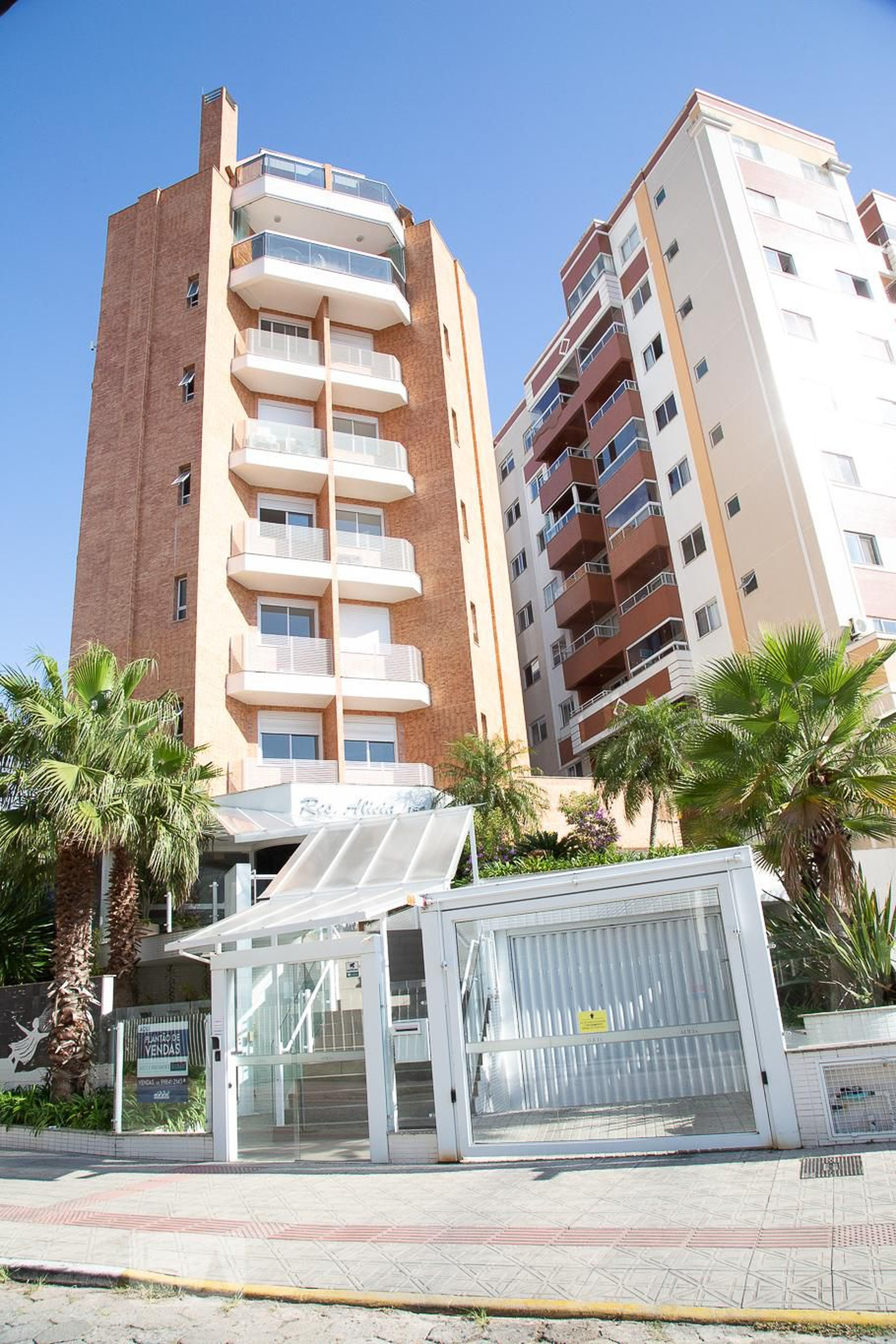 Fachada do Prédio Condomínio em Rua Sebastião L. da Silva, 234