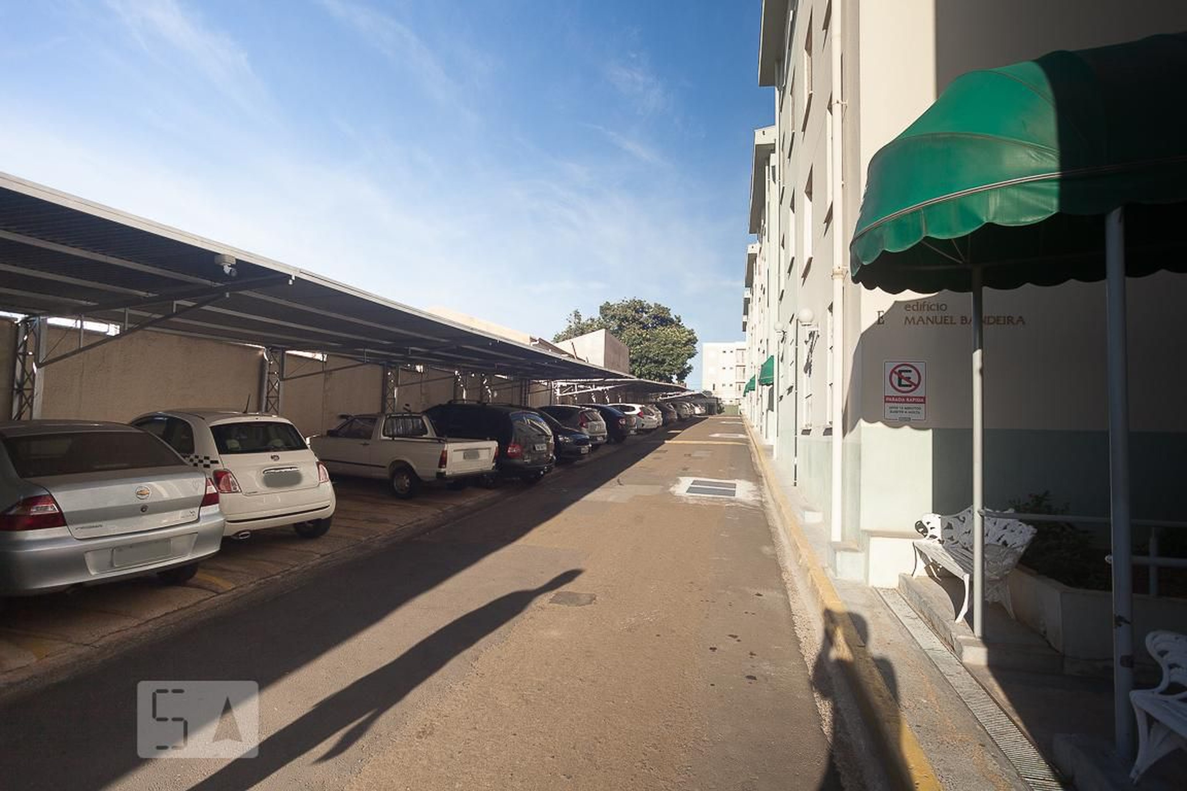 Entrada Condomínio em R. Jornalista Ernesto Nápoli, 1046