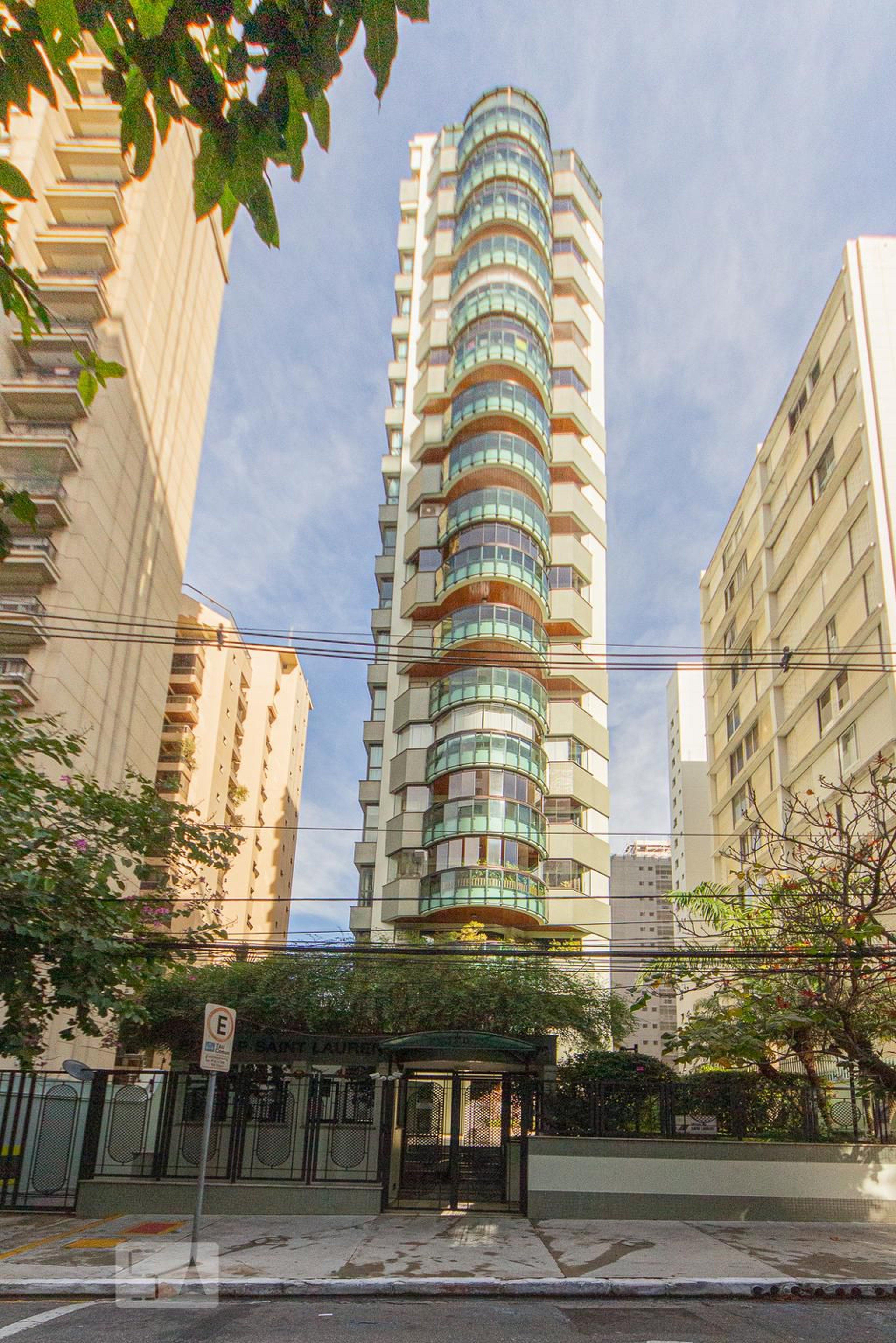 Fachada do Prédio Condomínio Cap Saint Laurent