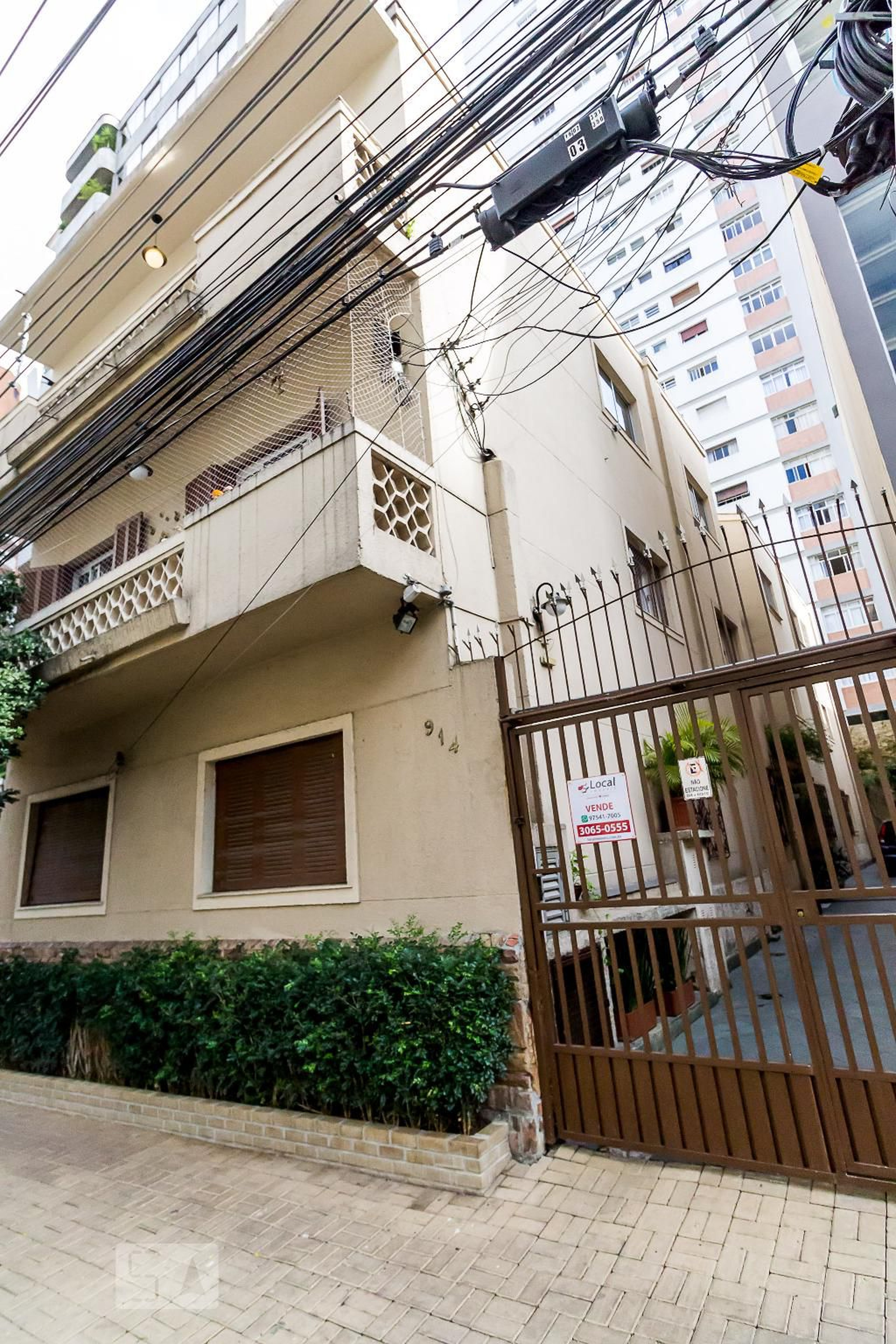 Fachada Condomínio em Alameda Casa Branca, 914