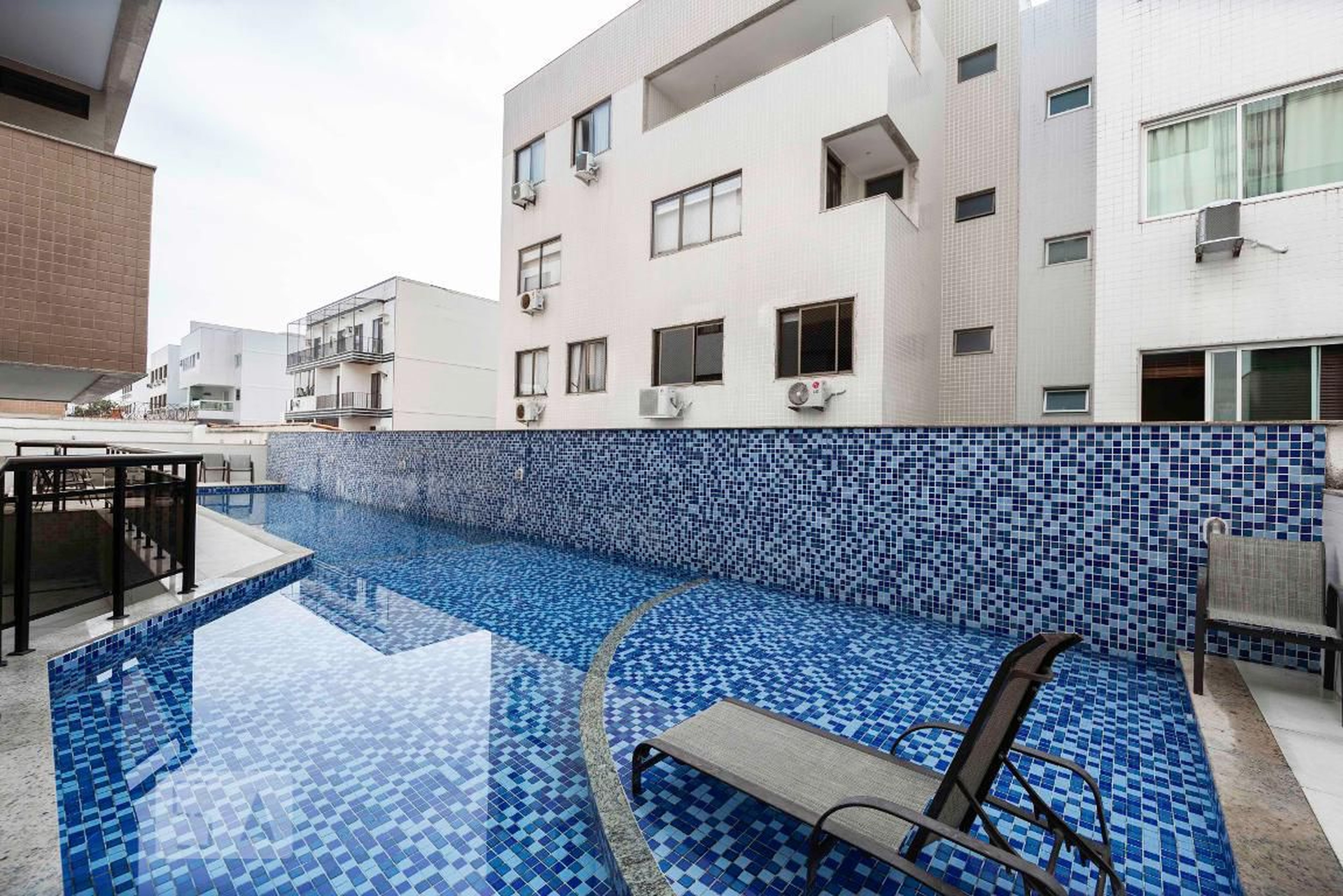 Piscina - Edifício Dubai Gold I