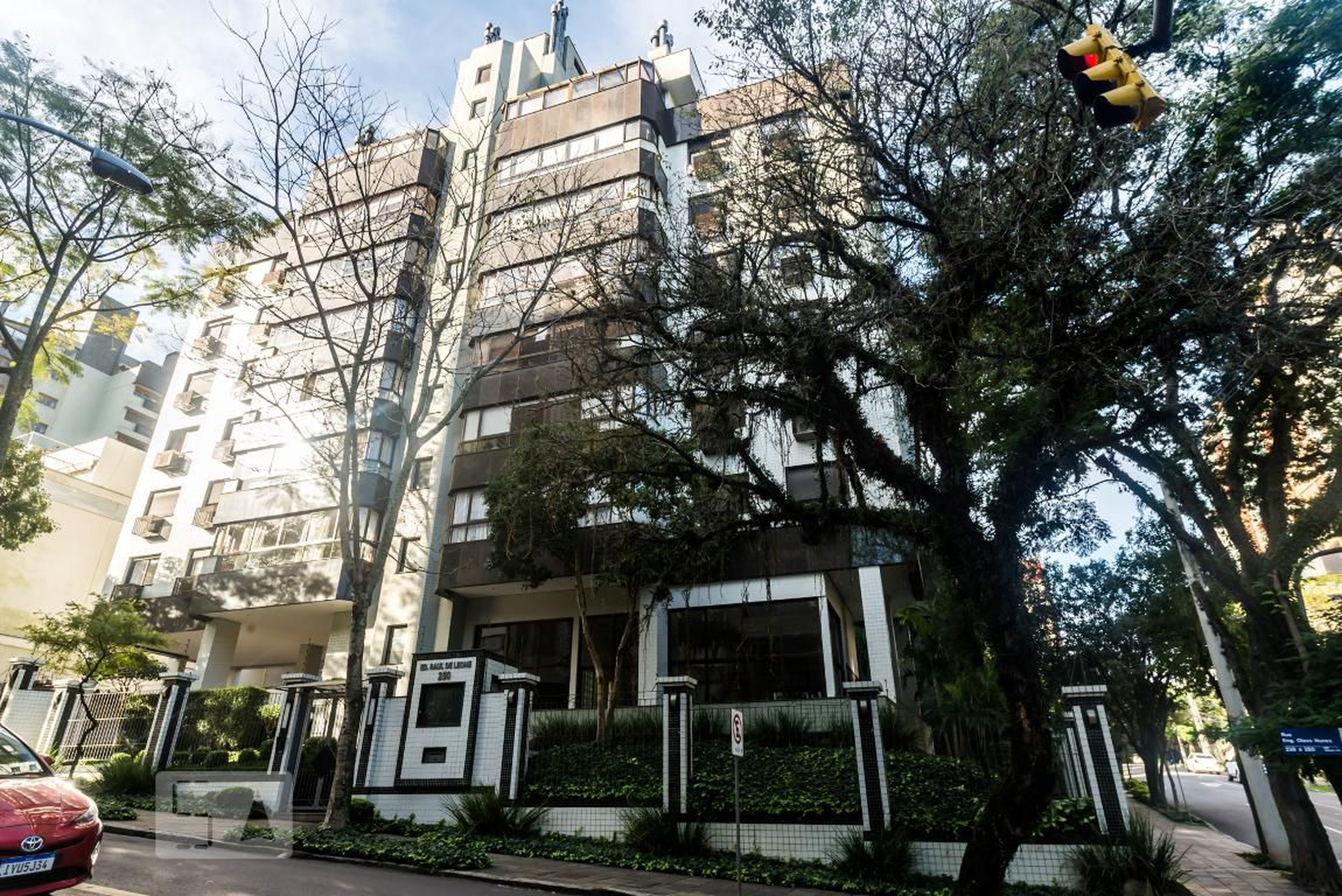 Fachada Condomínio Raul de Leone