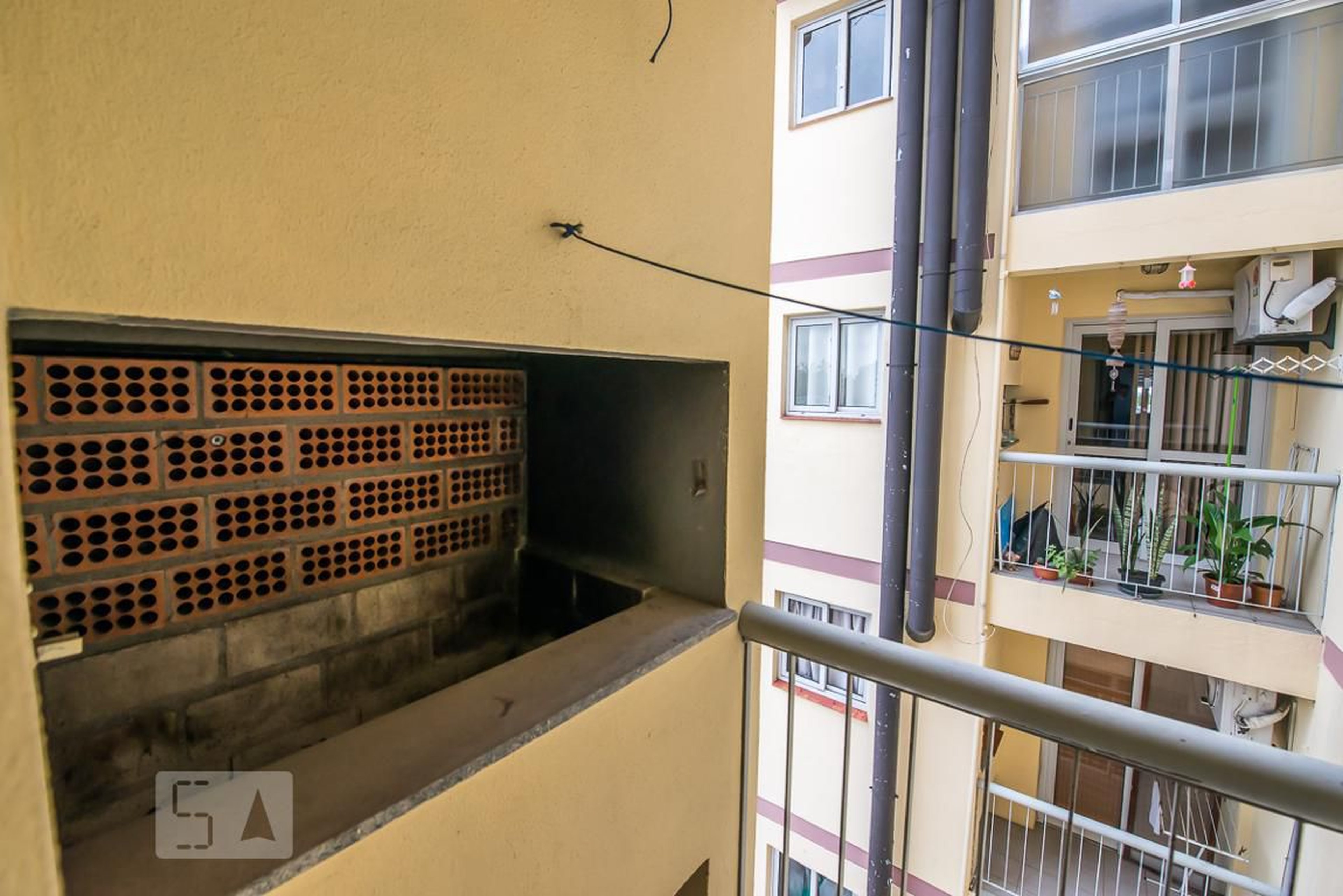 Churrasqueira Condomínio em Rua Casemiro de Abreu, 54