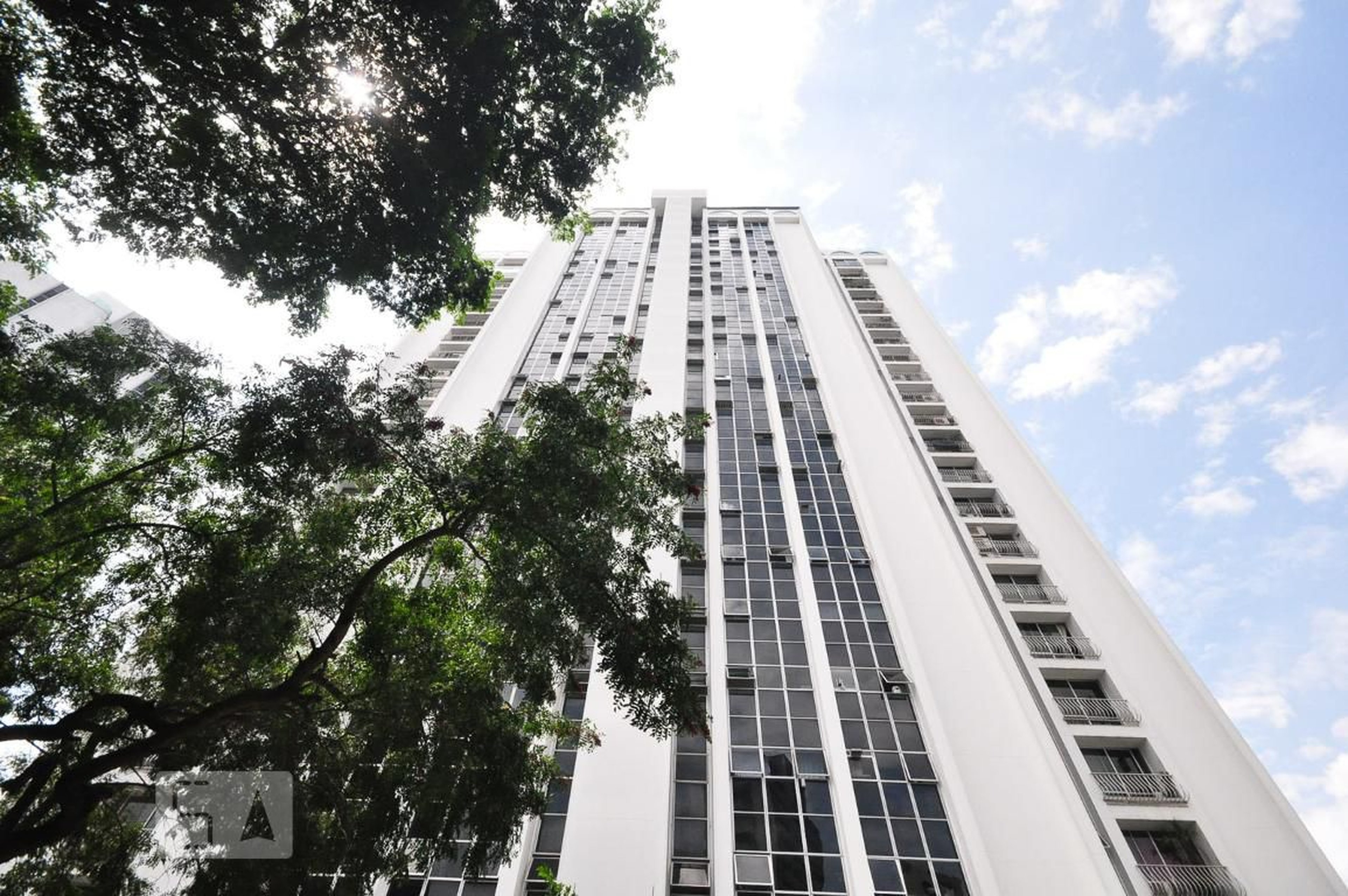 Fachada Condomínio em Praça Visconde Cunha Bueno, 170