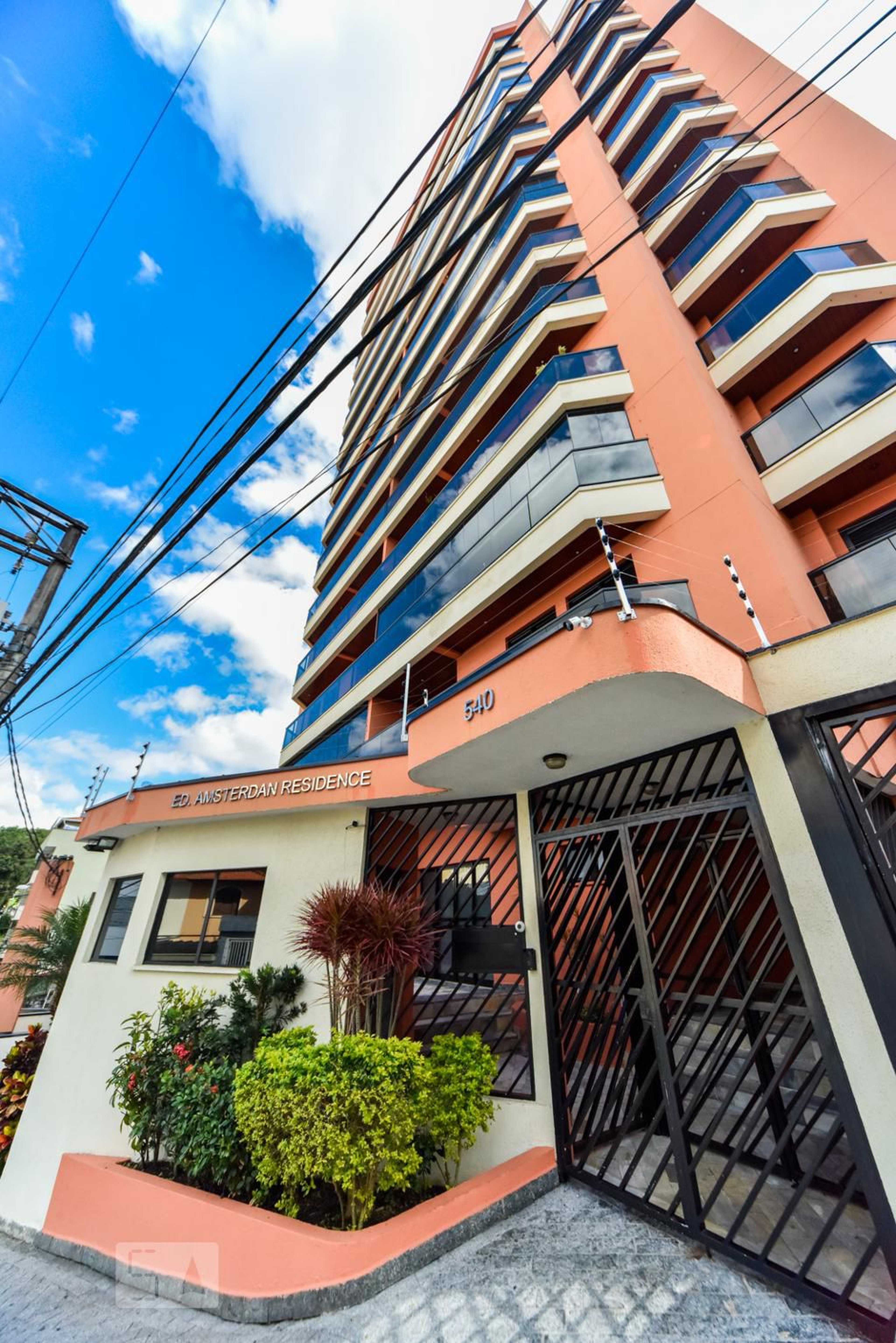 Fachada do Prédio Condomínio Amsterdan Residence