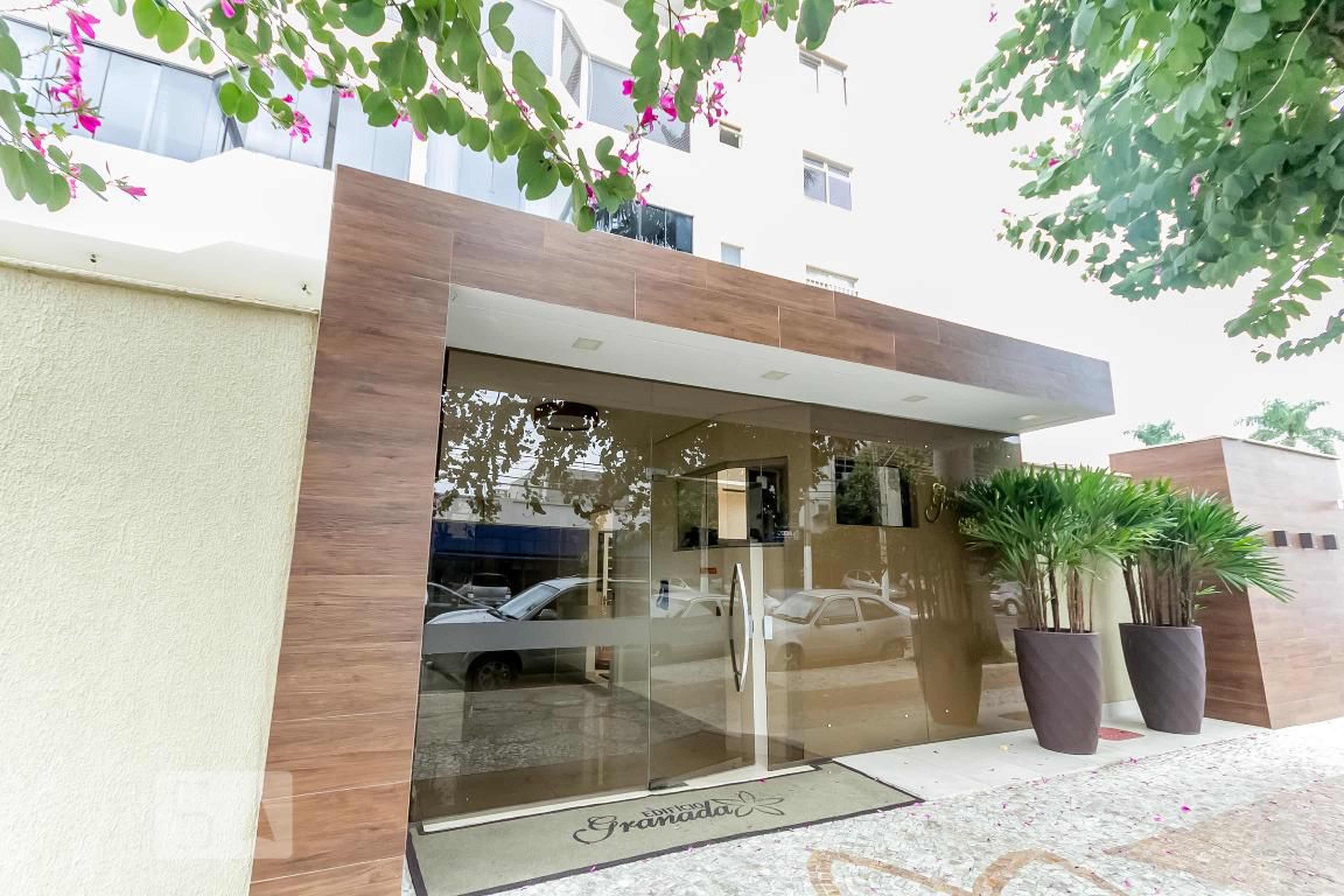 Fachada Condomínio em Rua 18, 550