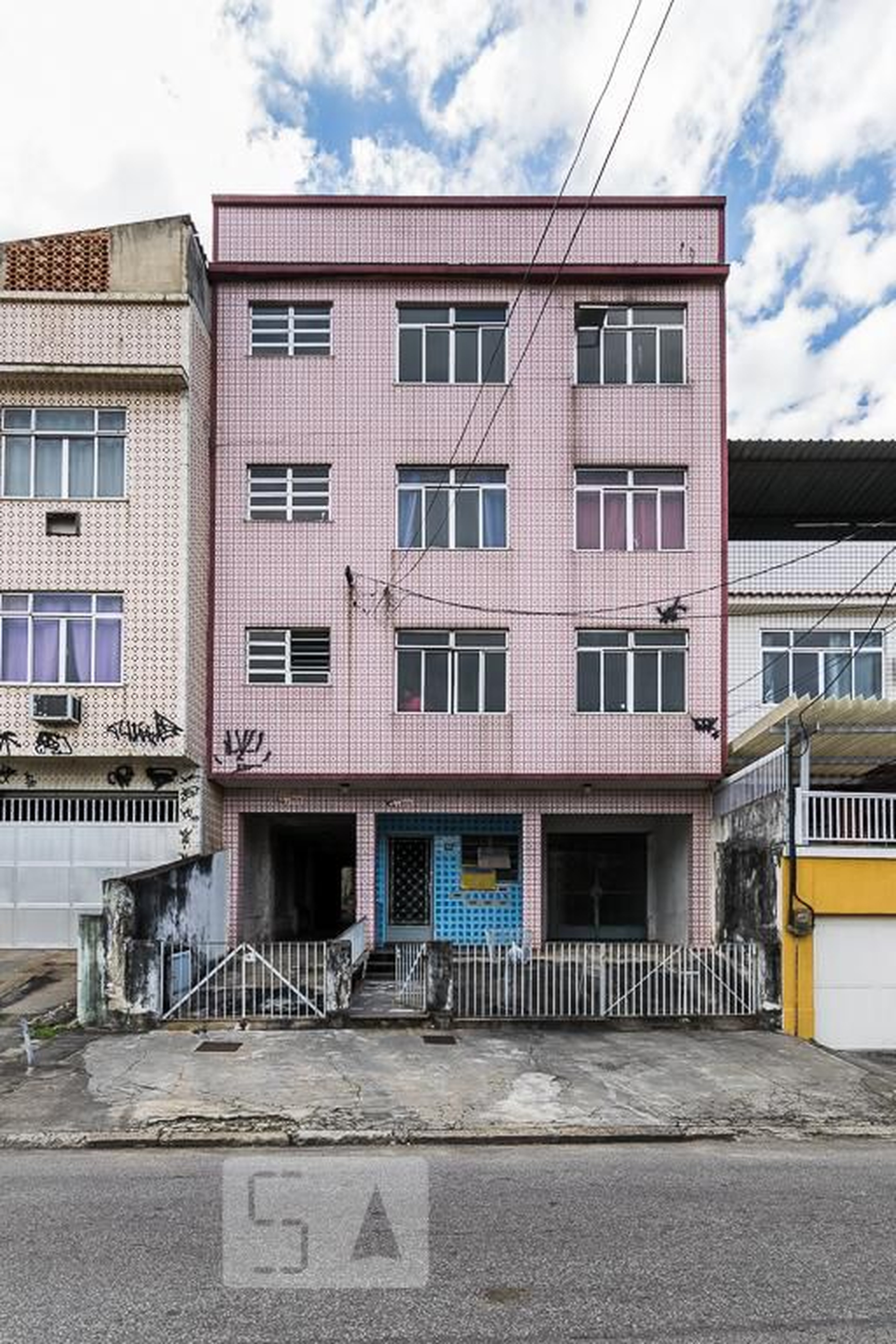 Fachada do Prédio Condomínio em Rua Carolina Amado, 180