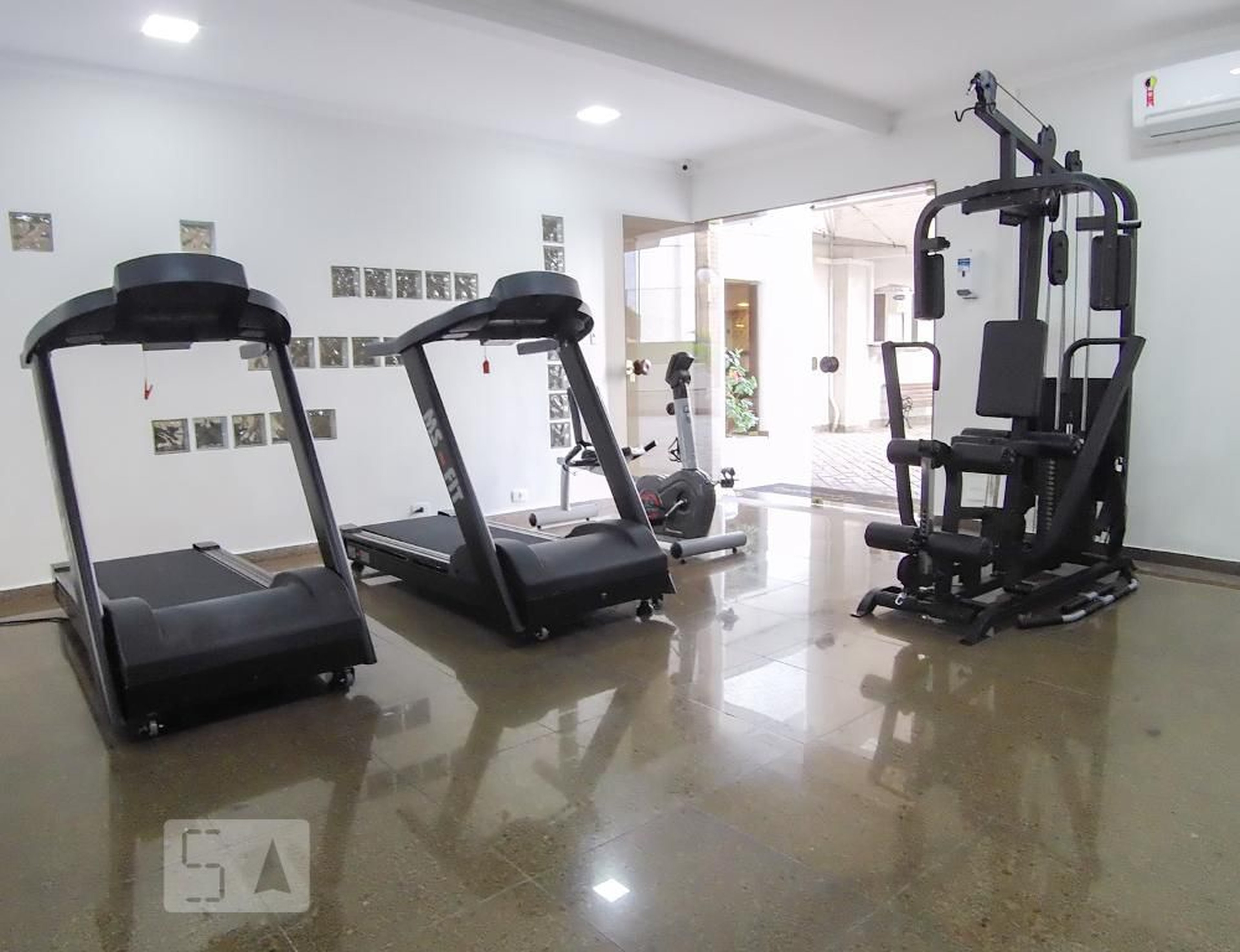 Academia - Edifício Residencial Versailles