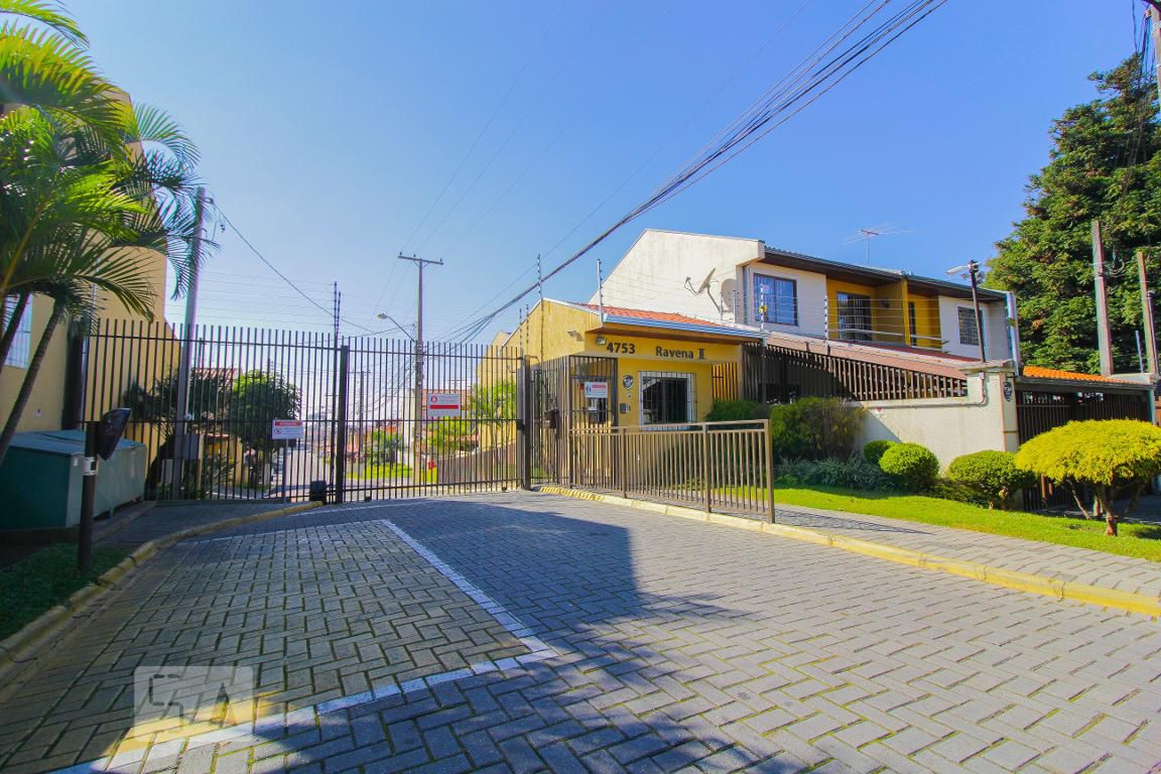 Fachada Condomínio em Rua Paulo Setúbal, 4753