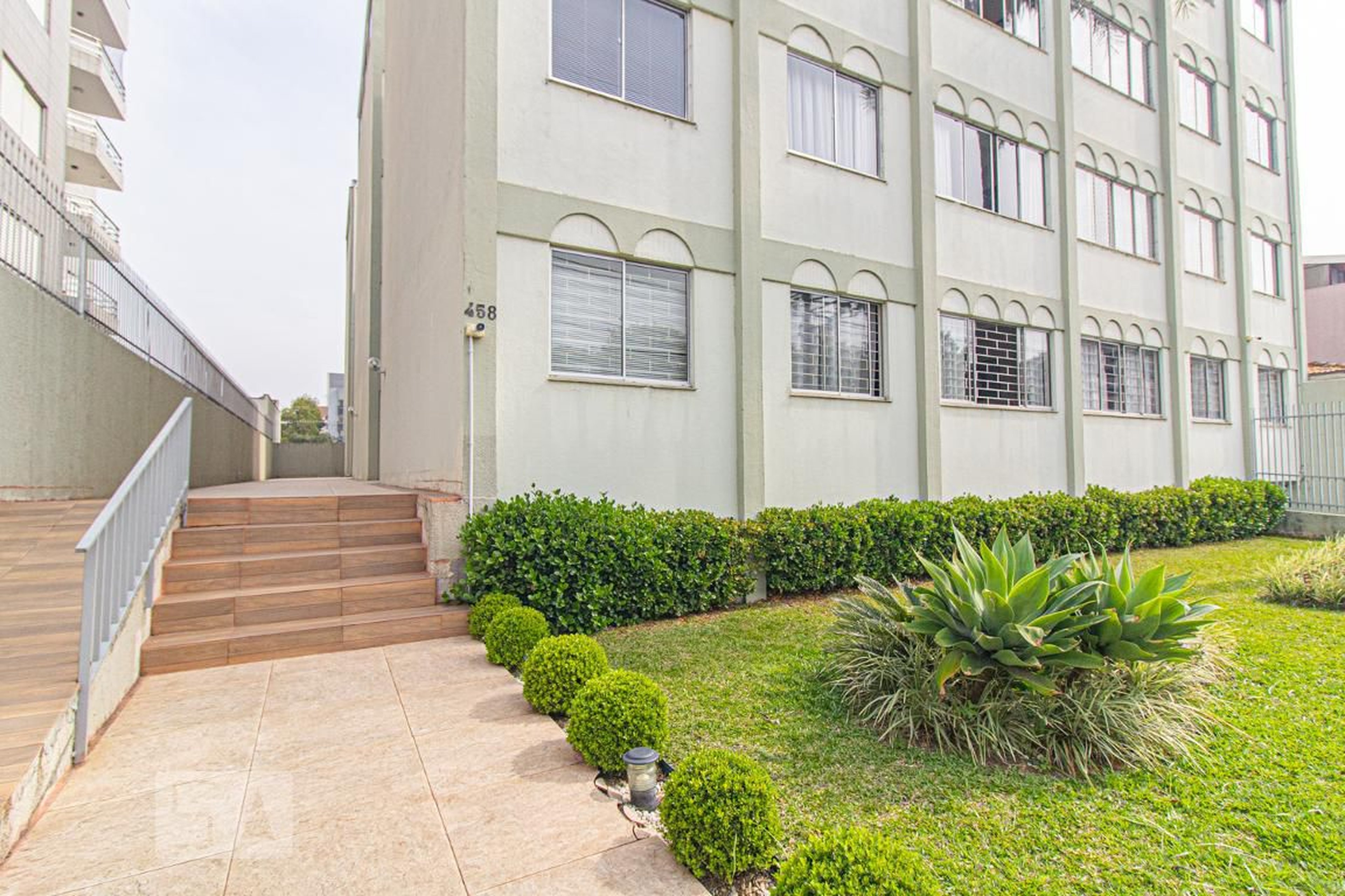 Área Externa - Edifício Reny Merlin