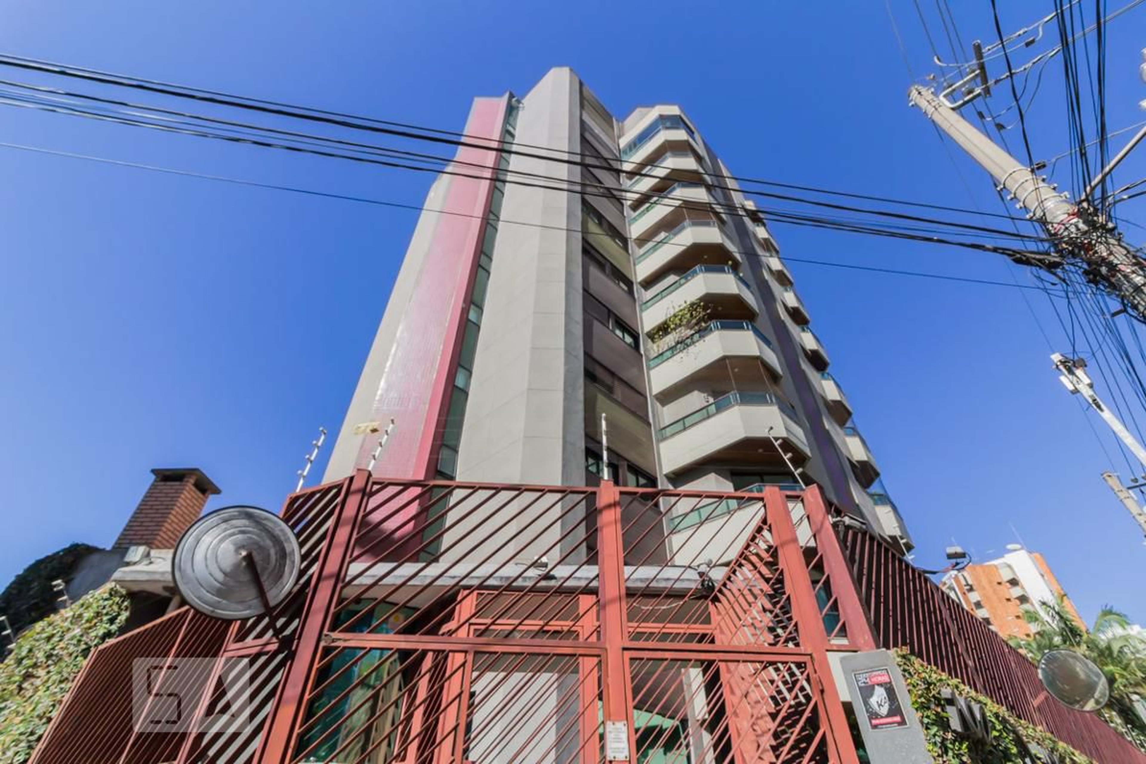 Fachada Condomínio Maison Danielle