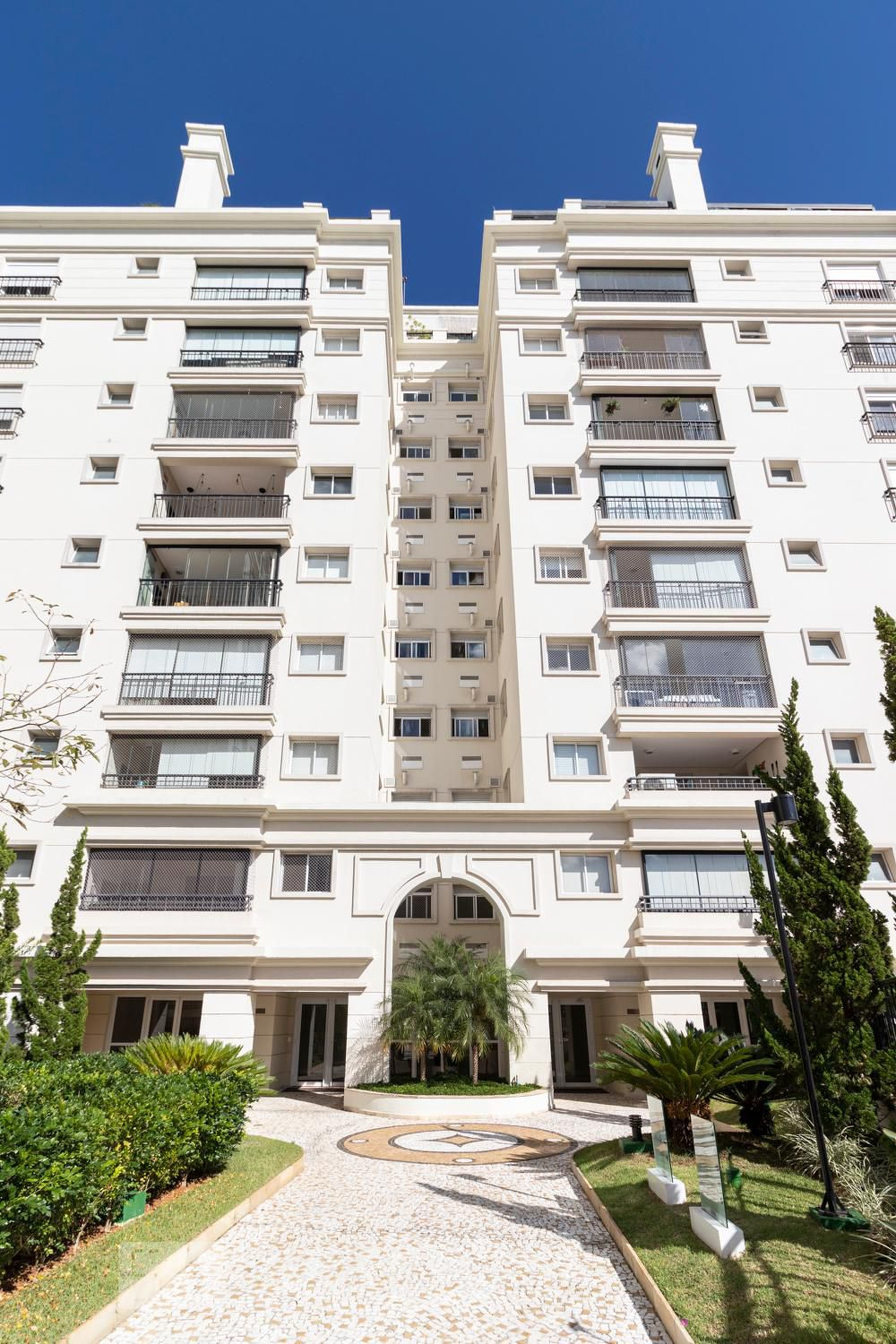 Fachada do Prédio Condomínio Jardins de Provence