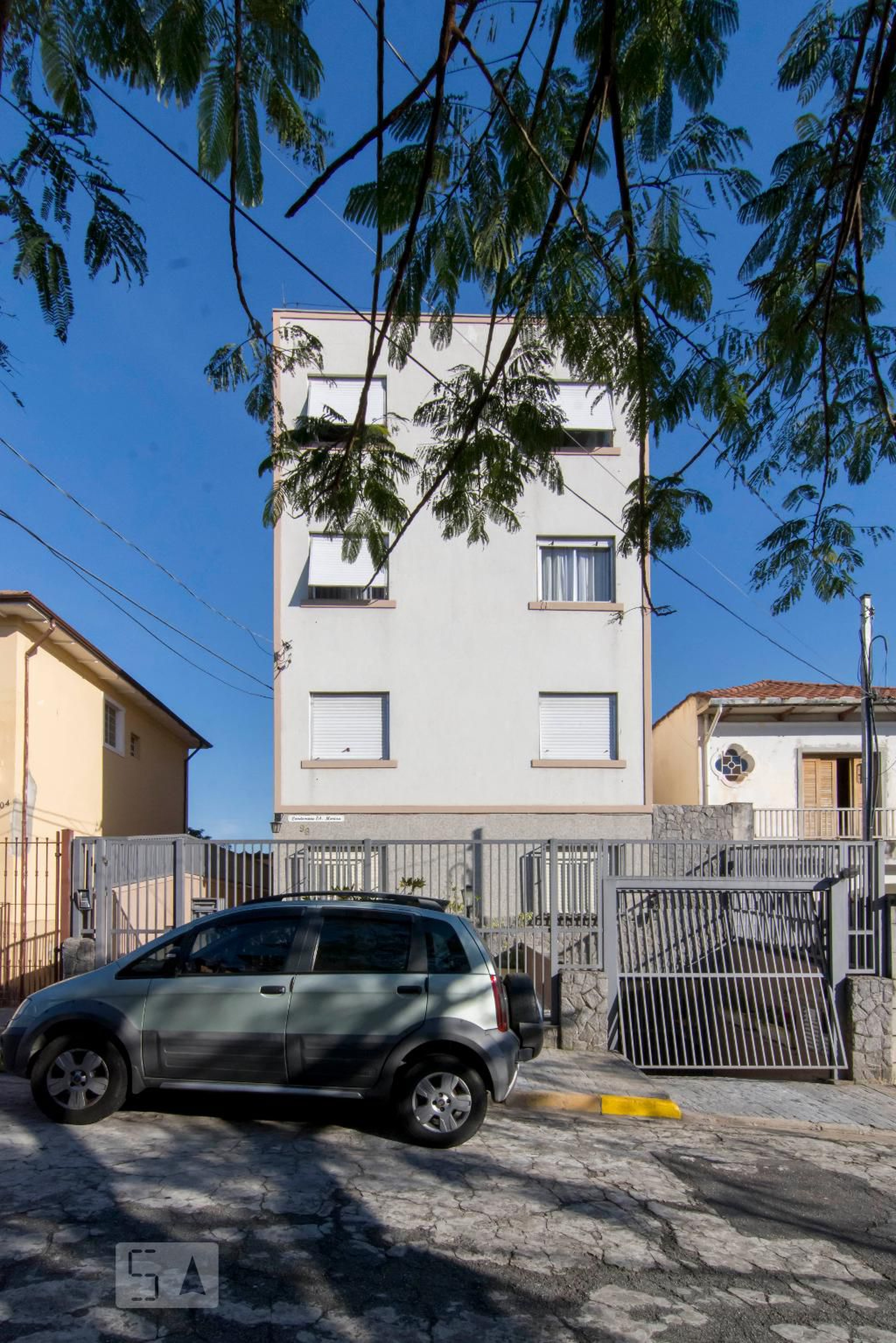 Fachada Condomínio em Rua João Masser, 96