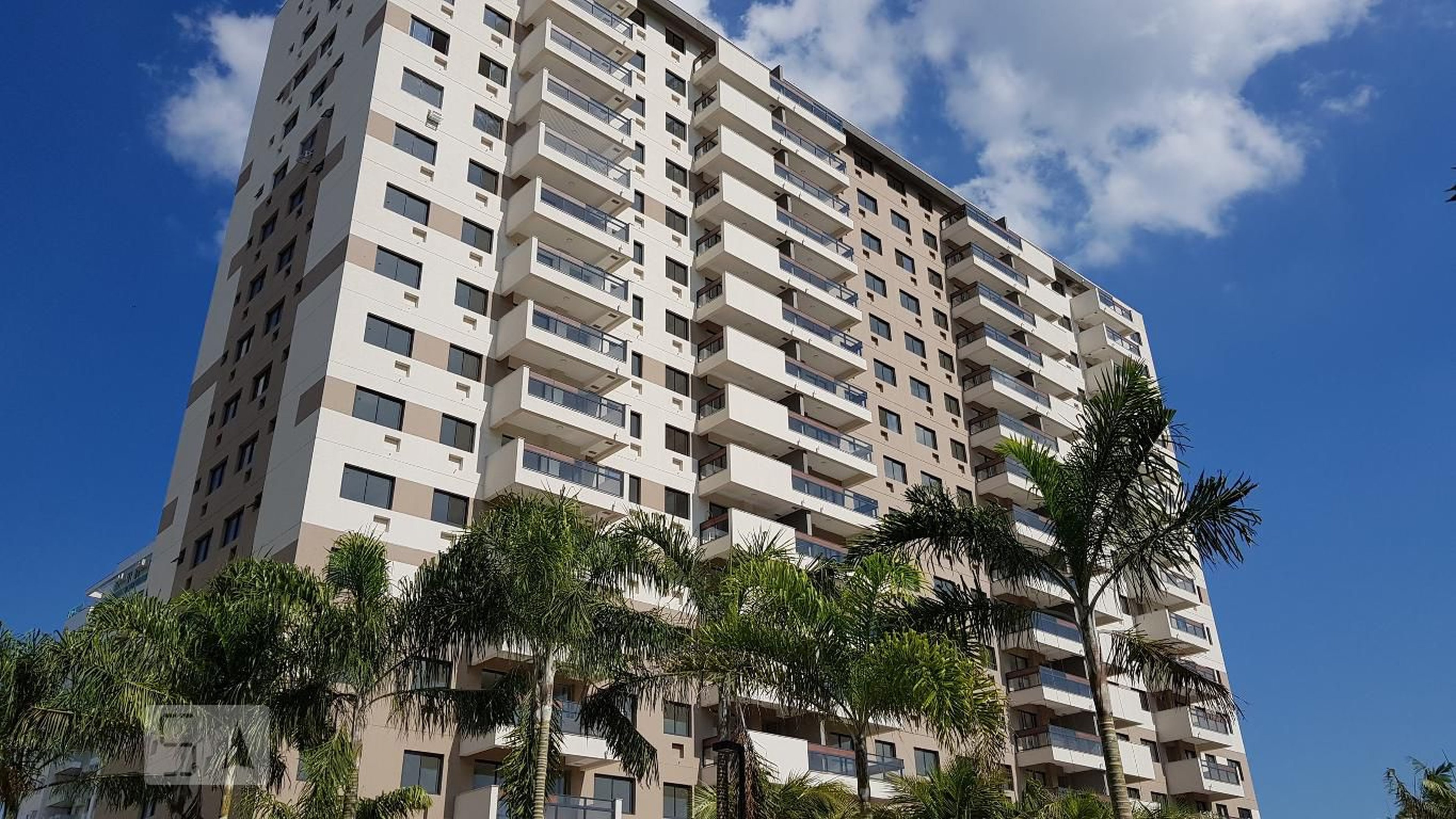 Fachada do Condomínio Condomínio Fontano