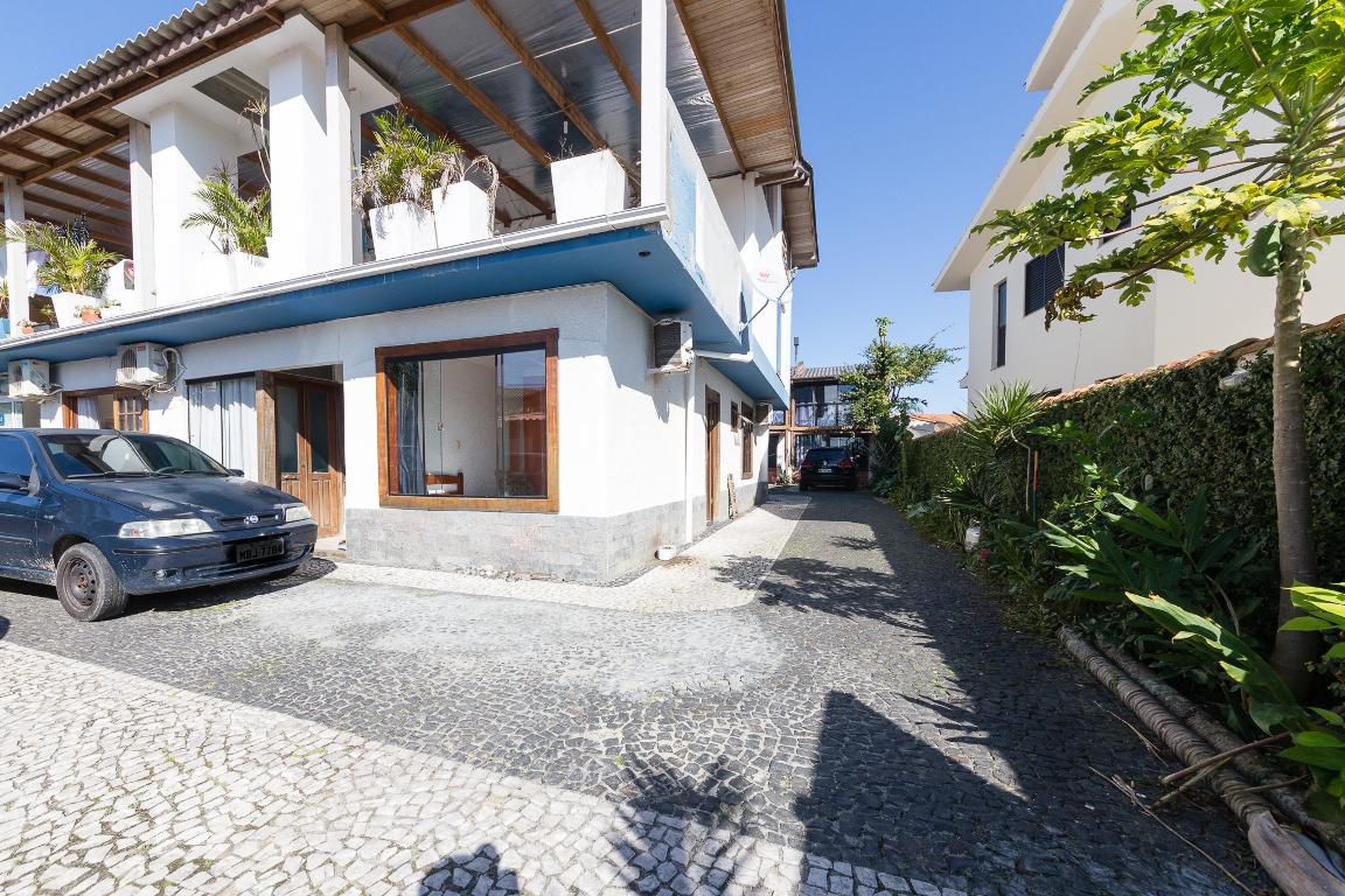 Fachada Condomínio em Rua Tomáz Ramos, 112