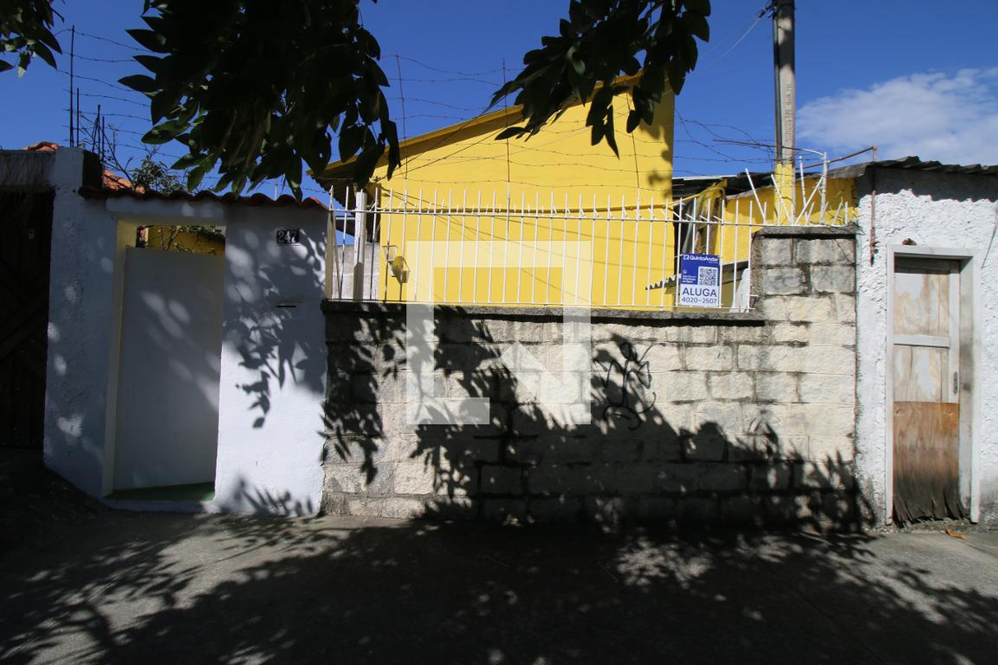 Fachada Condomínio em Rua Coronel Leitão, 247