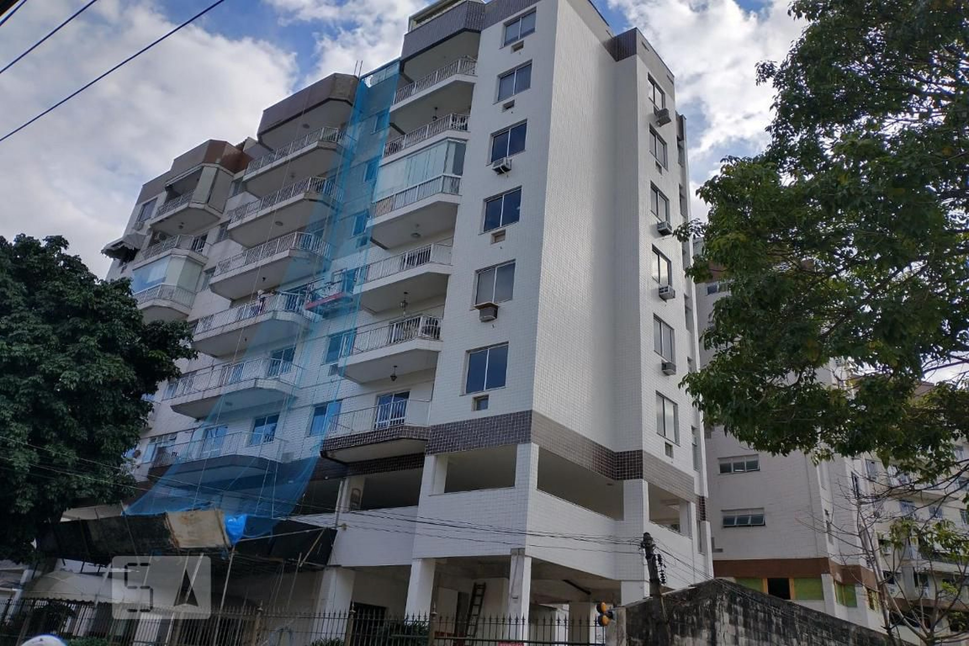 Fachada do Condomínio Condomínio Estilo III