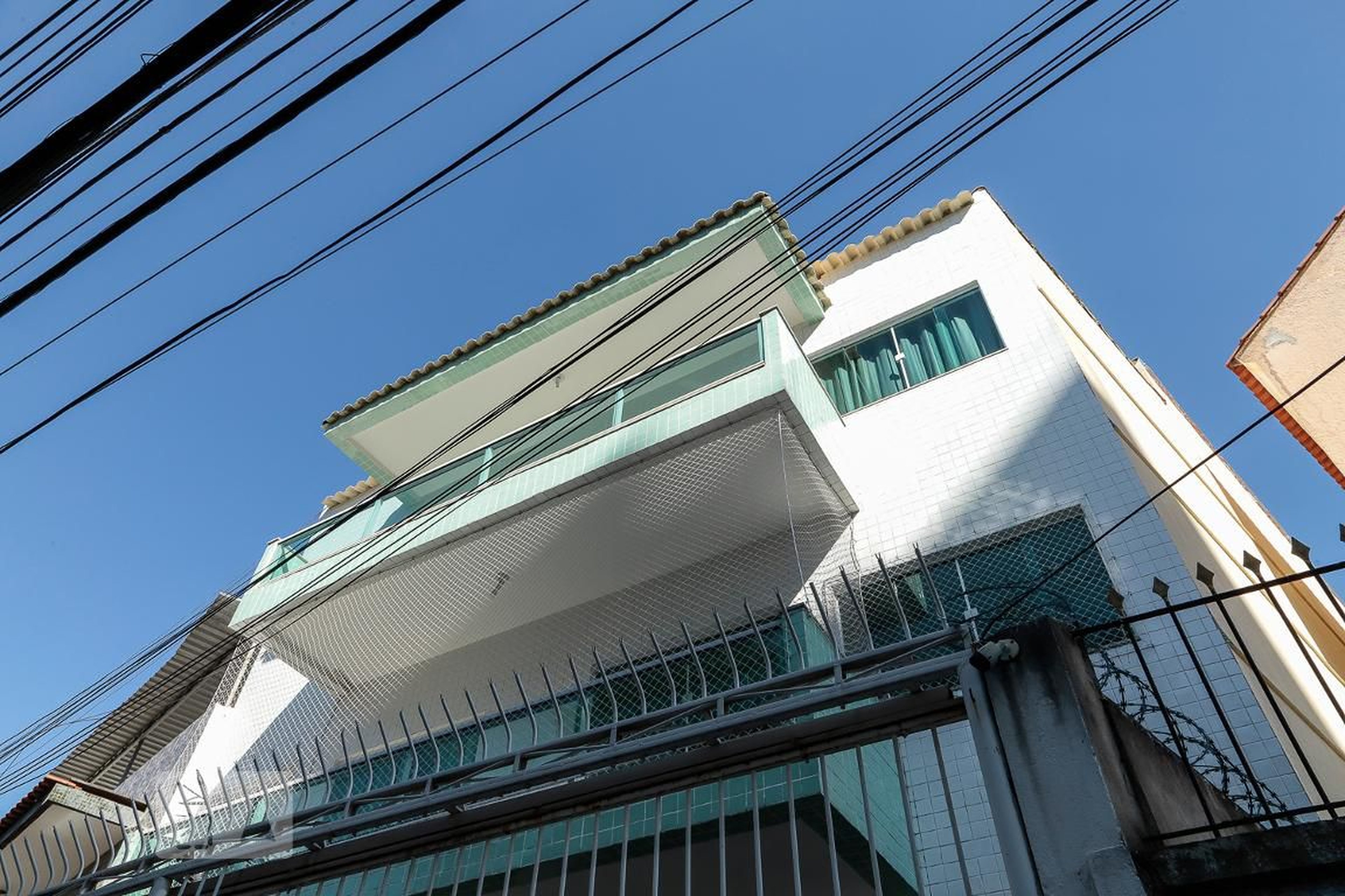 Fachada Condomínio em Rua Tenente Costa, 135
