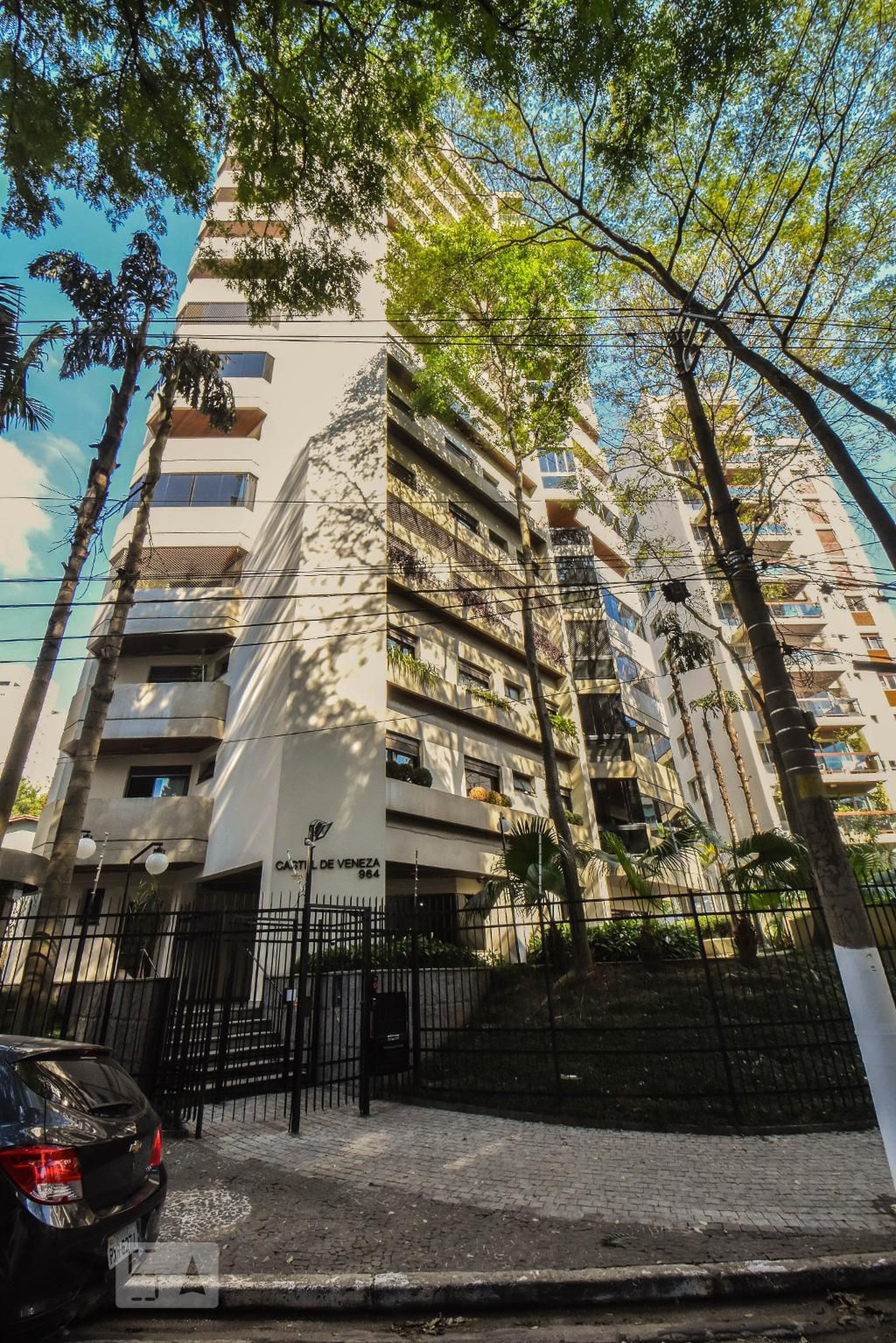 Prédio Condomínio Castel de Veneza