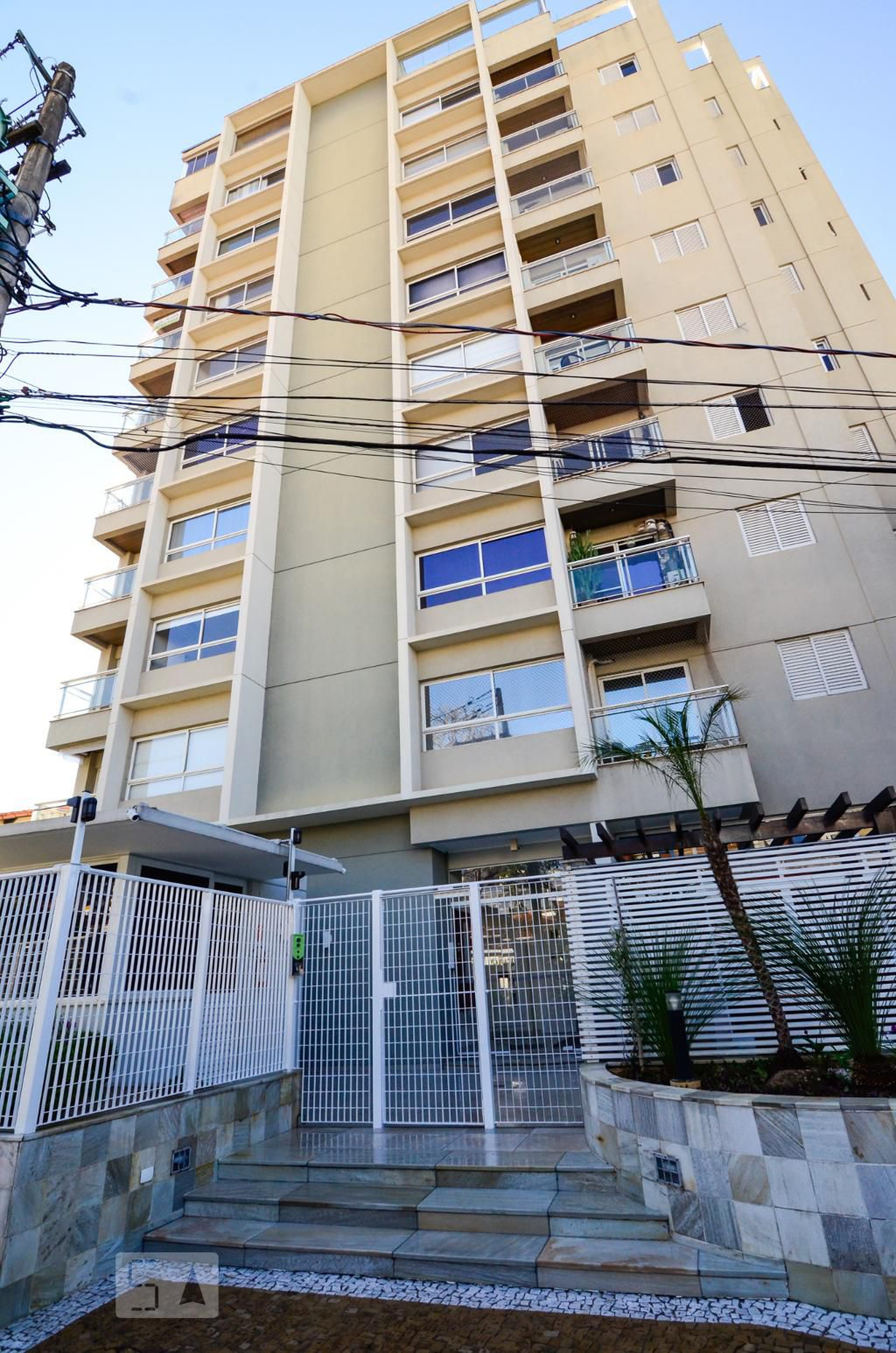 Fachada do prédio Condomínio em Rua Doutor Silvio Morães Sáles, 70