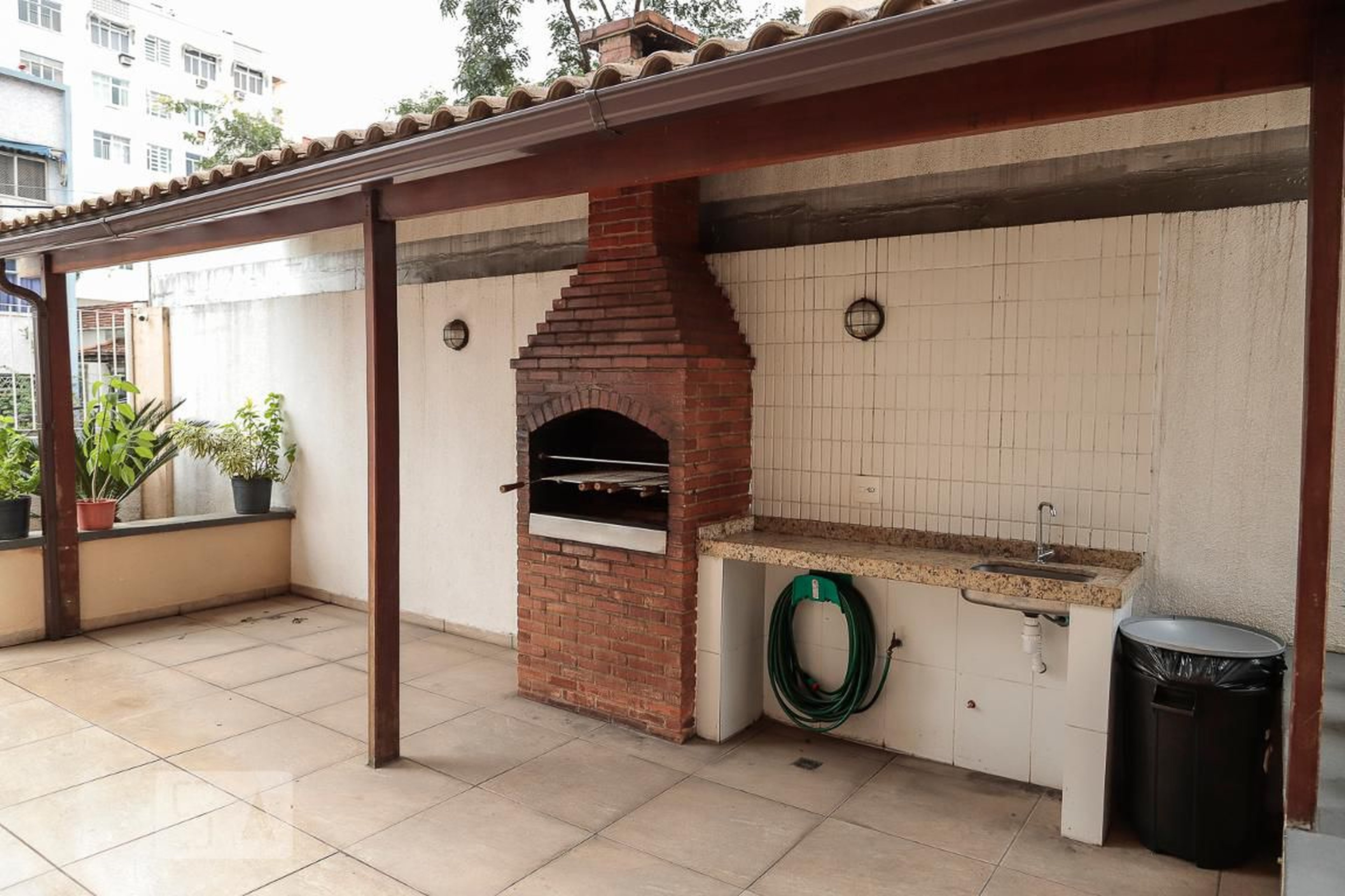 Churrasqueira - Residencial Miguel