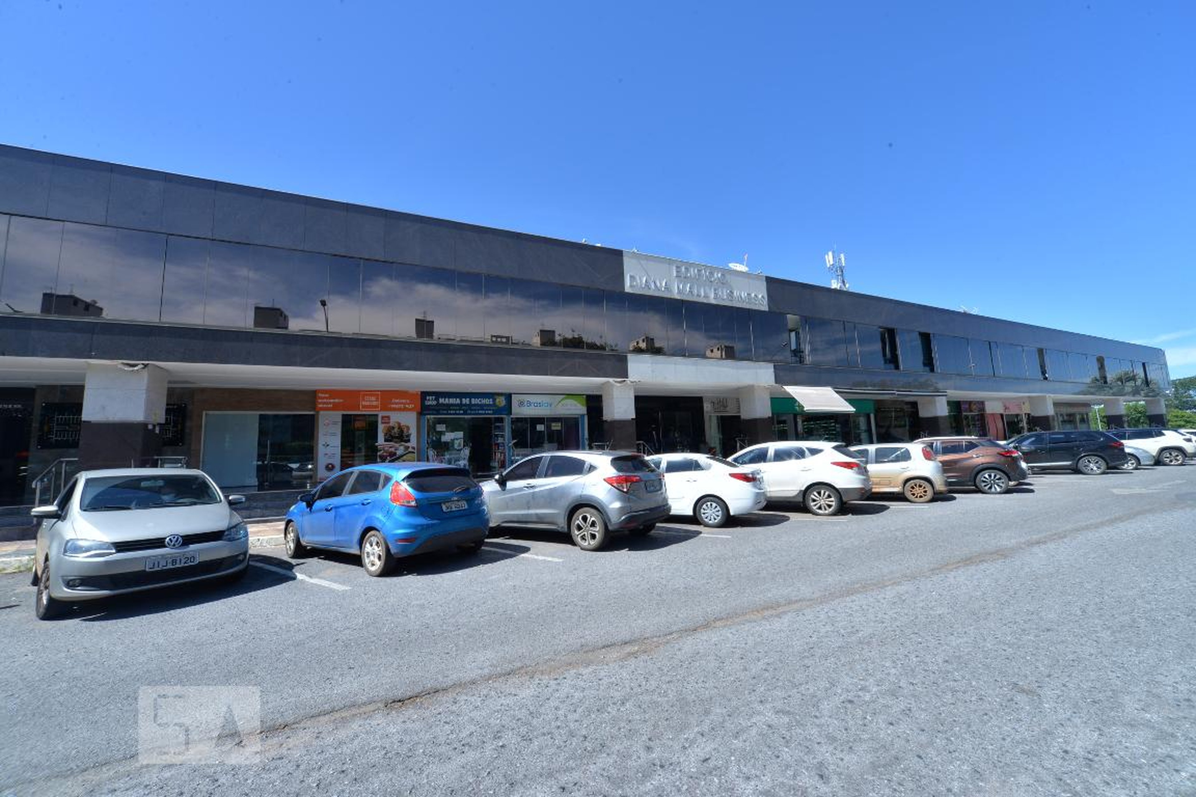 Fachada Condomínio Diana Mall Business