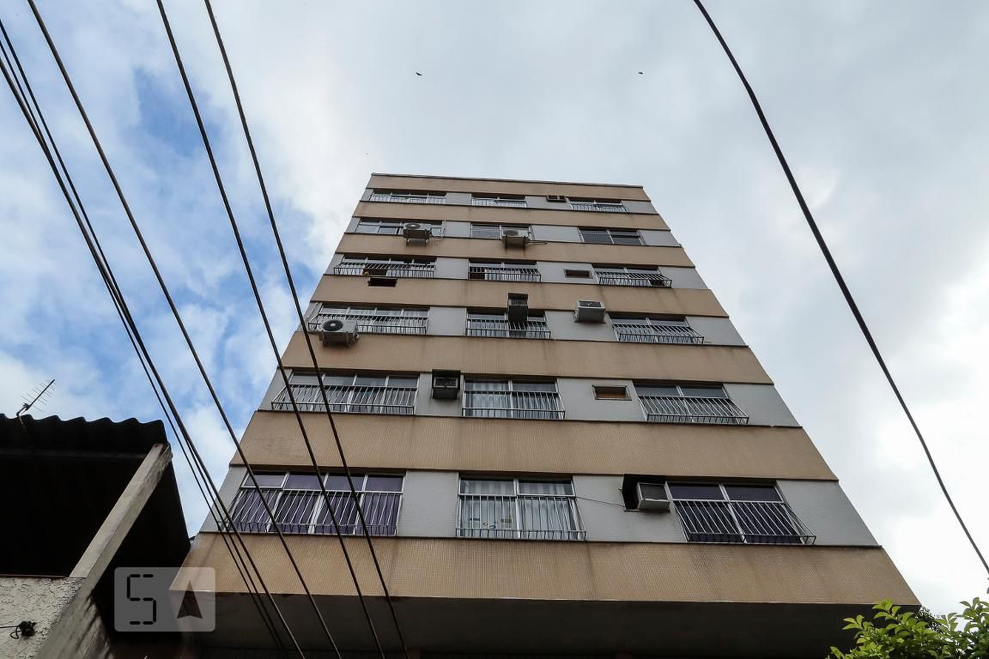 Fachada Condomínio em Rua Lins de Vasconcelos, 462