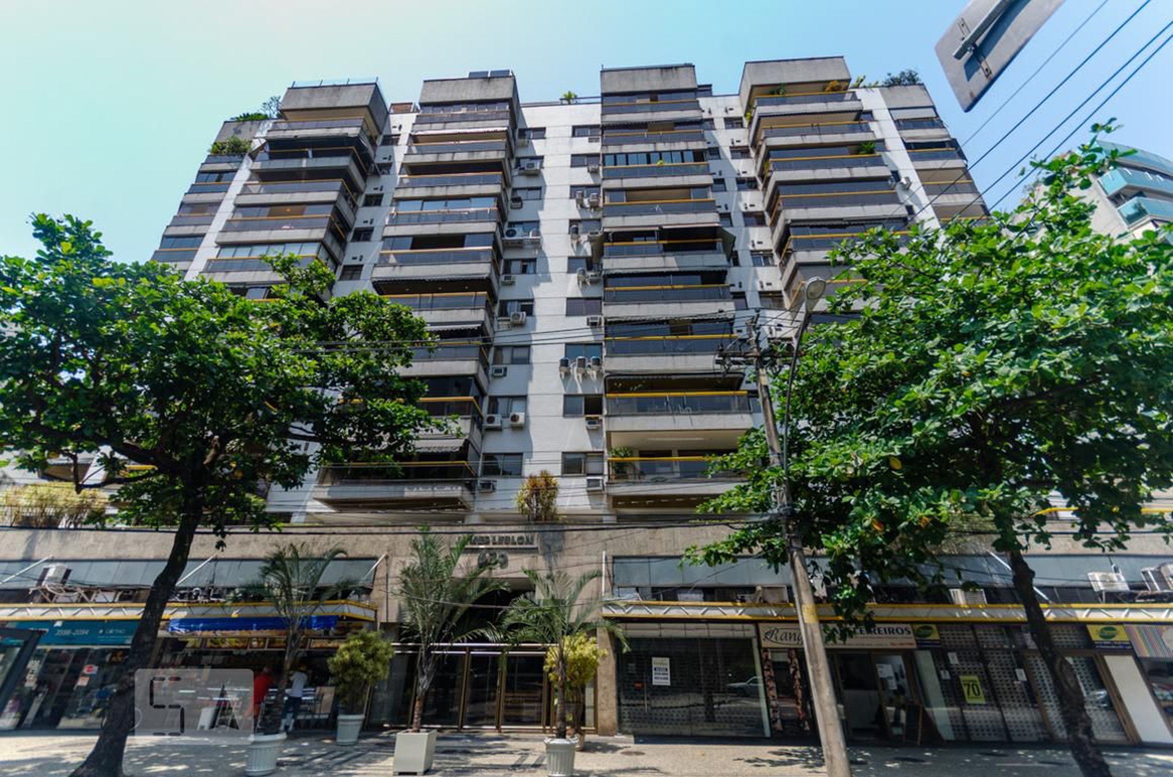 Fachada Edificio James Leblon