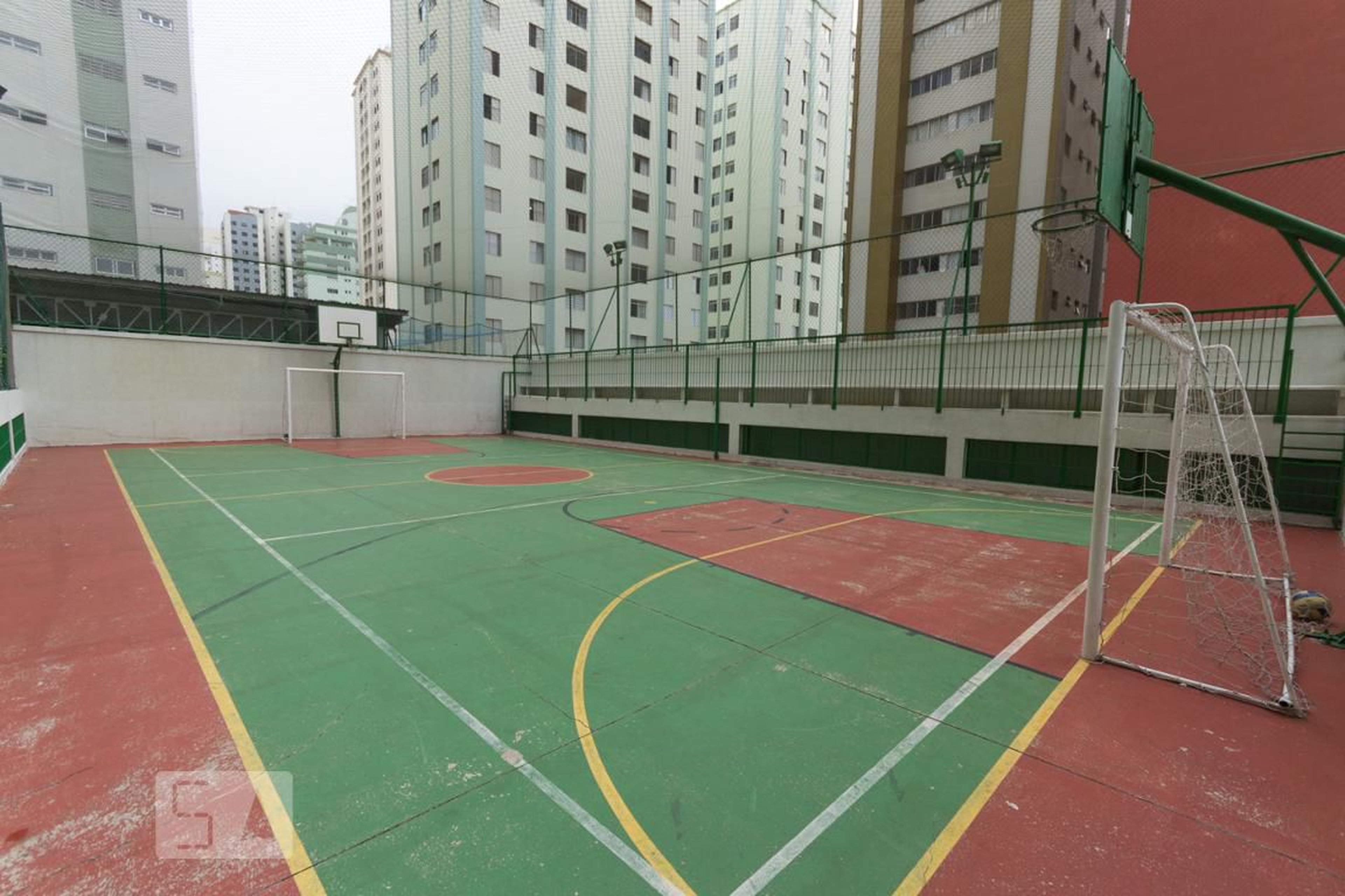 Quadra - Ed Beverly Boulevard