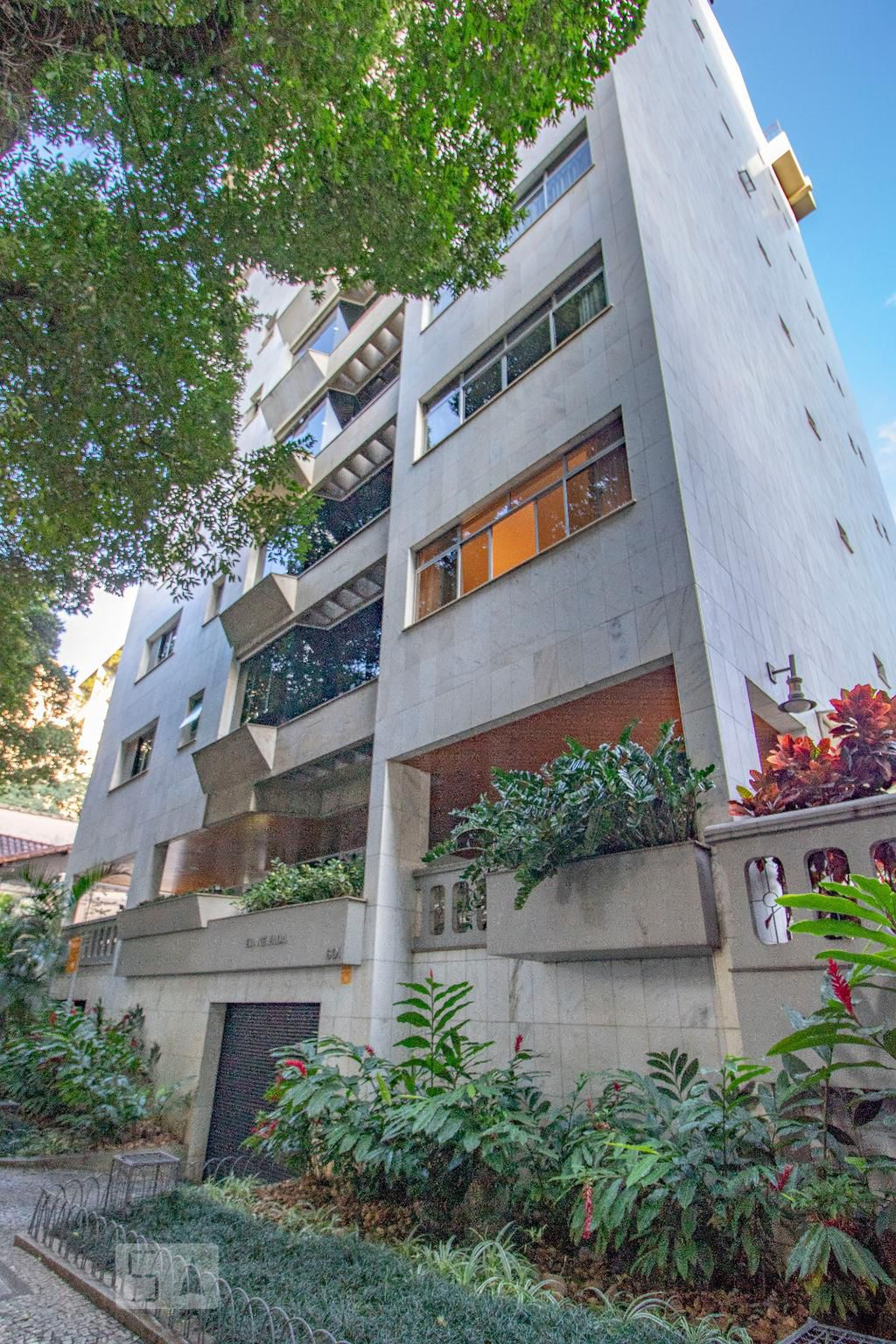 Fachada do Prédio Condomínio em Rua Professor Antônio Aleixo, 601