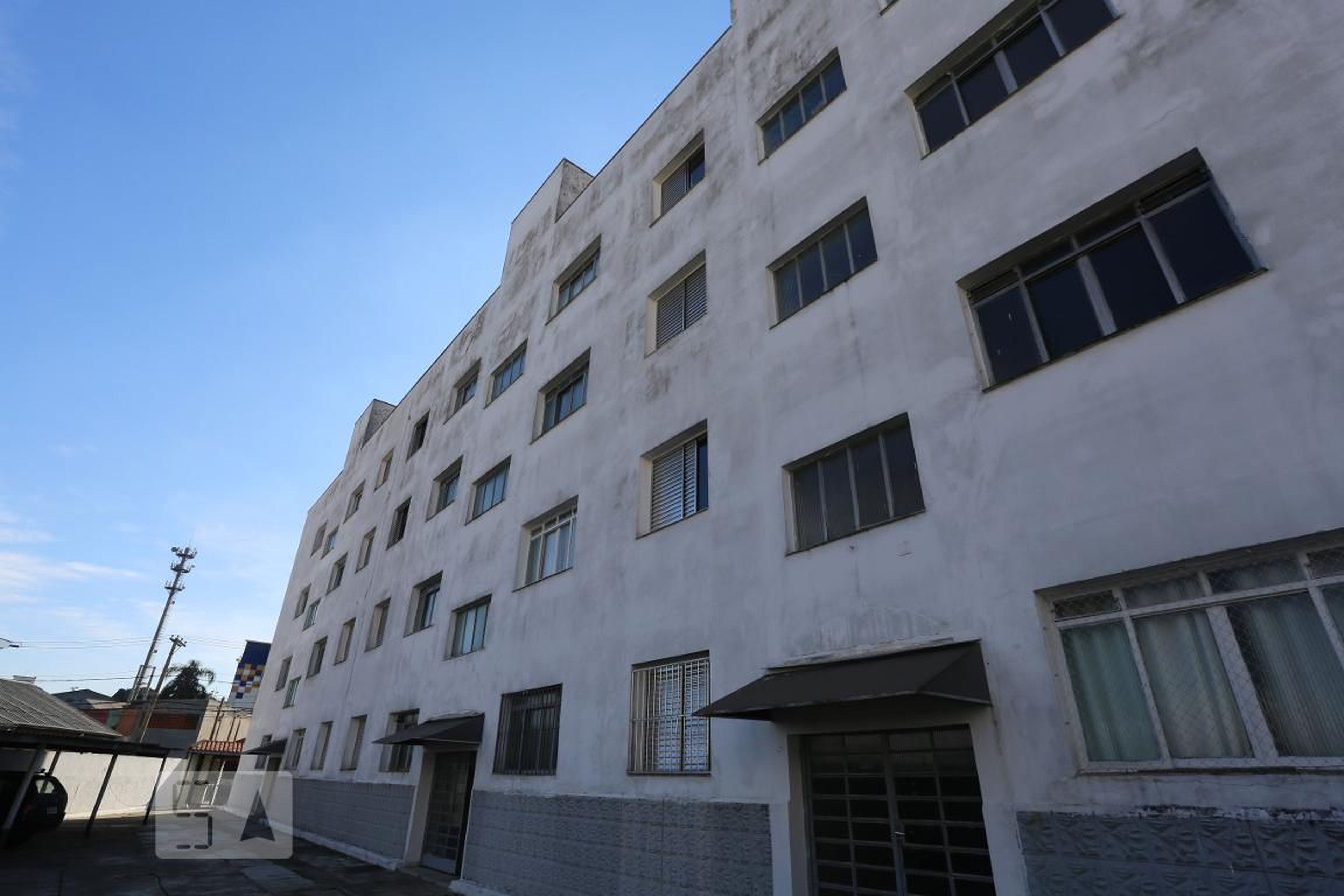 Fachada Condomínio em Rua Clotilde Galesi, 50